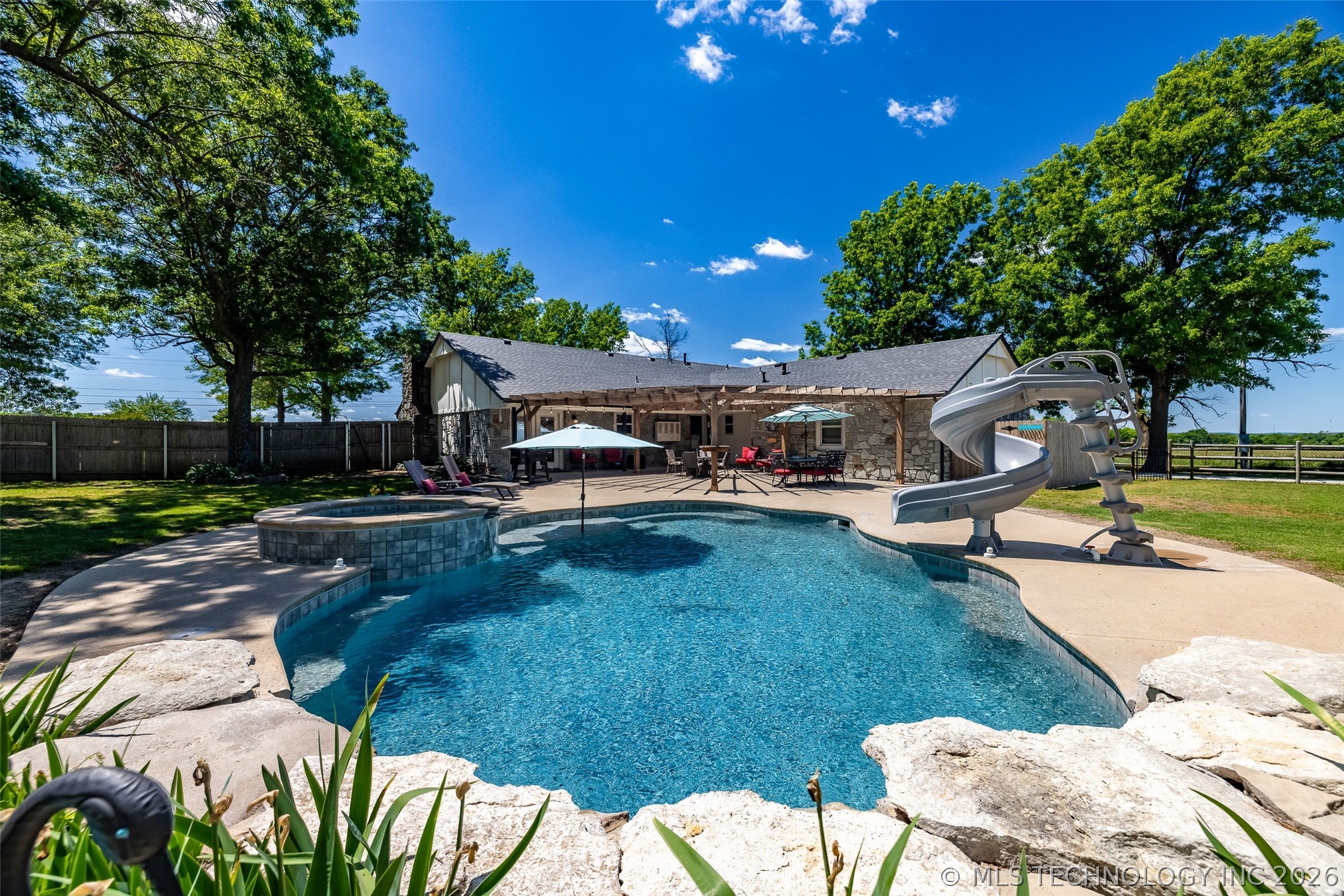 8503 E 136th Street Collinsville OK 74021