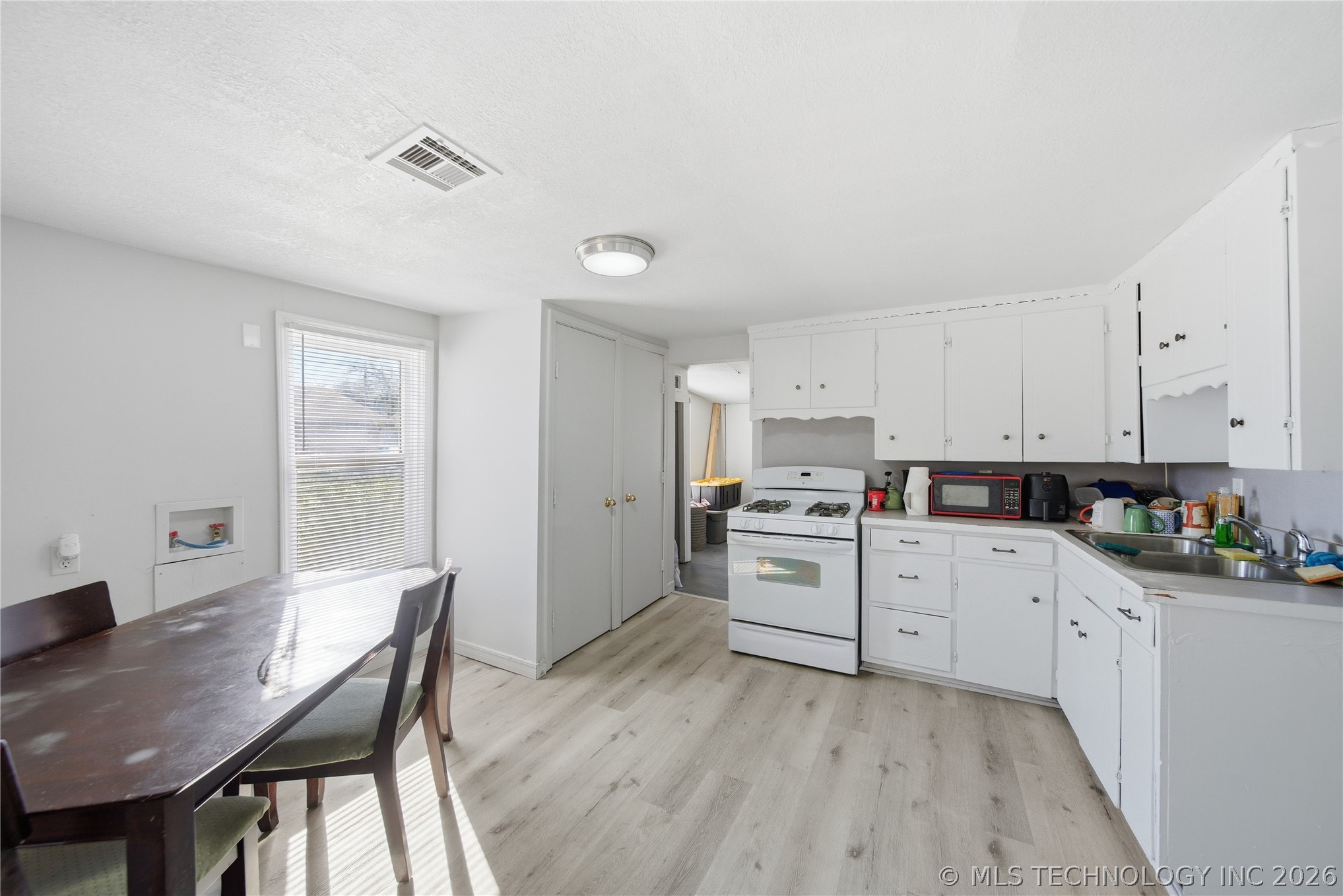 610 N Grant Avenue Sand Springs OK 74063
