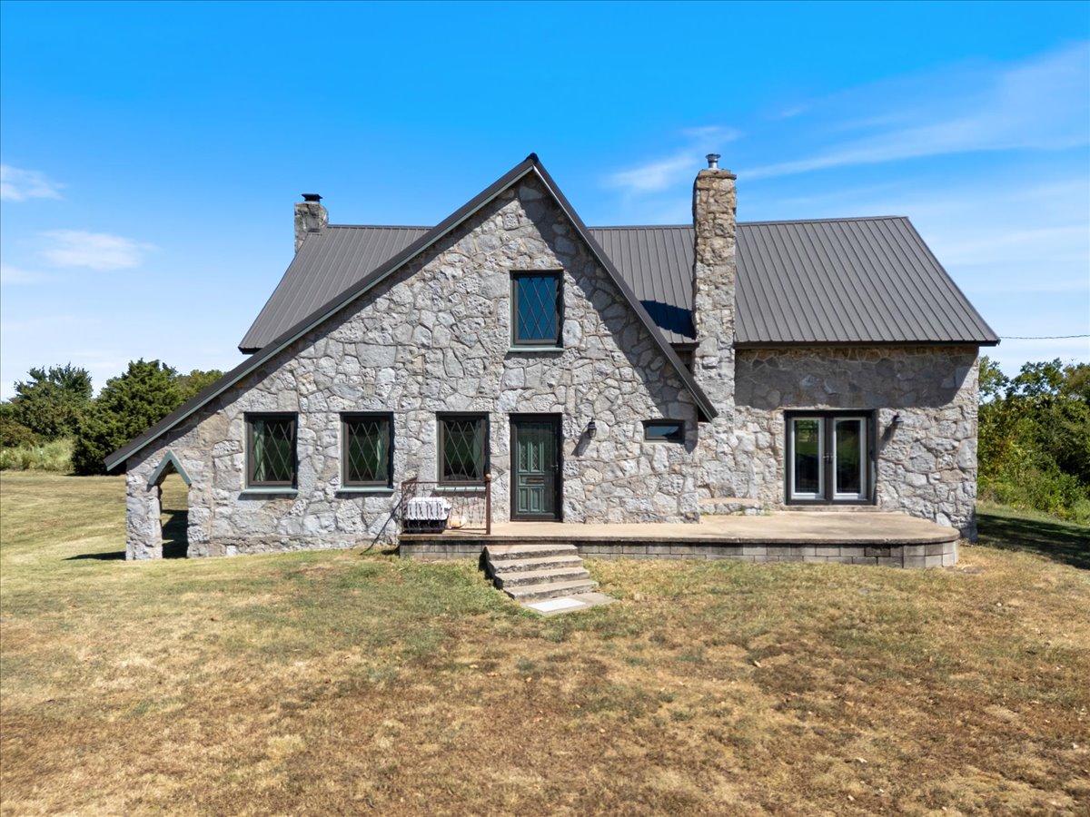 14282 E 530 Road Colcord OK 74338