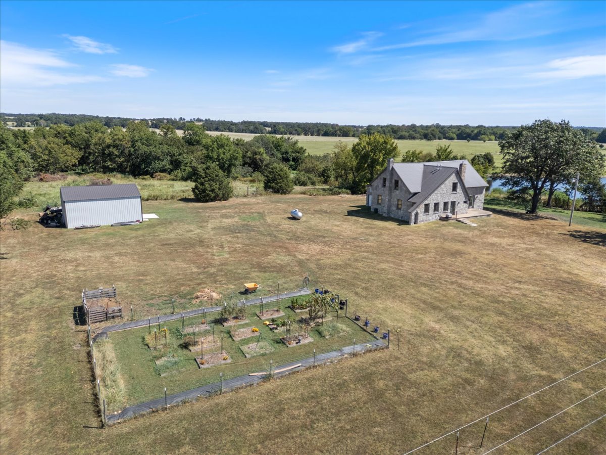 14282 E 530 Road Colcord OK 74338
