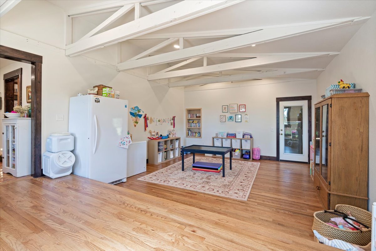 14282 E 530 Road Colcord OK 74338