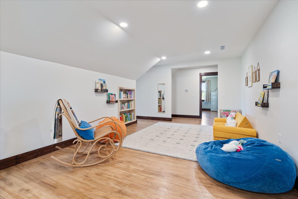 14282 E 530 Road Colcord OK 74338