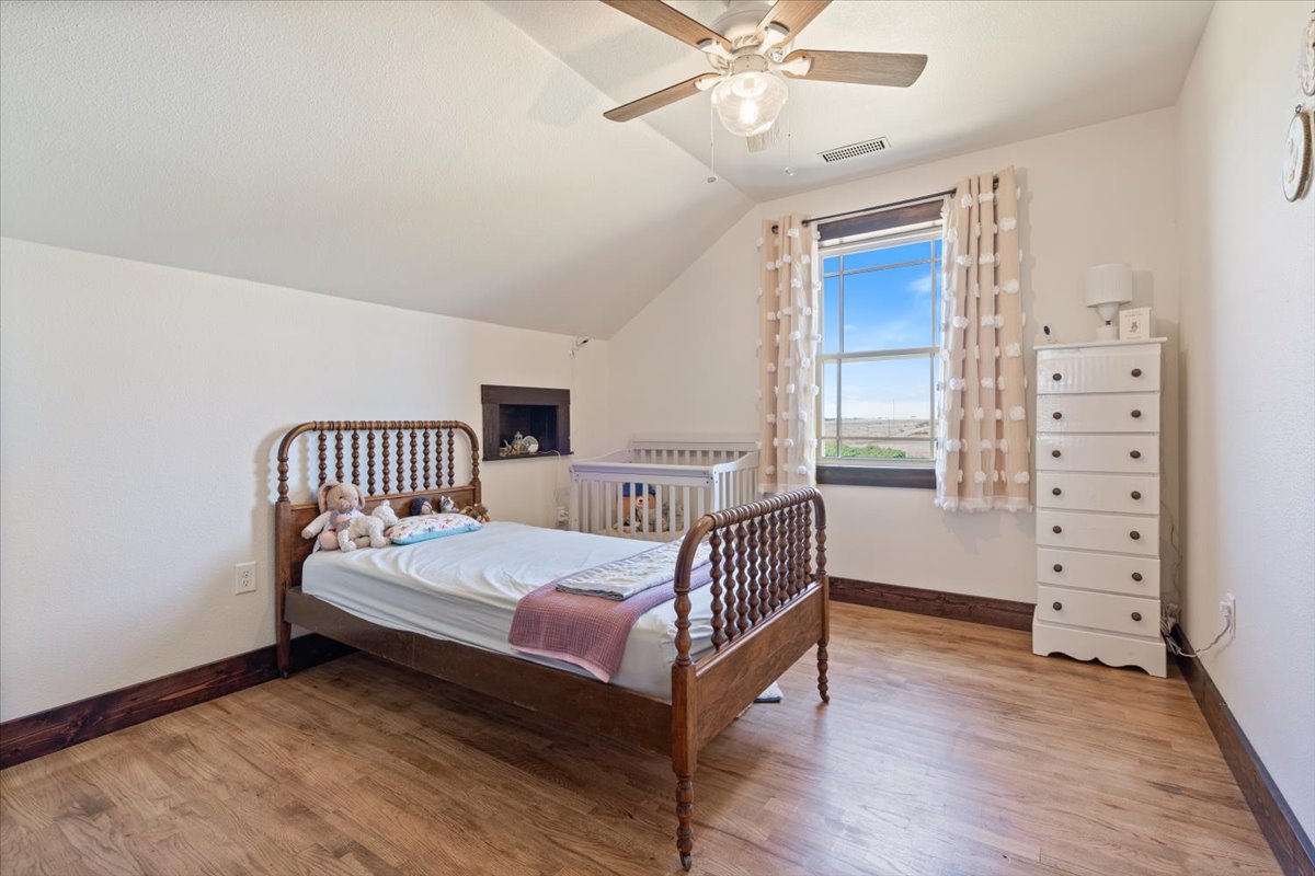 14282 E 530 Road Colcord OK 74338