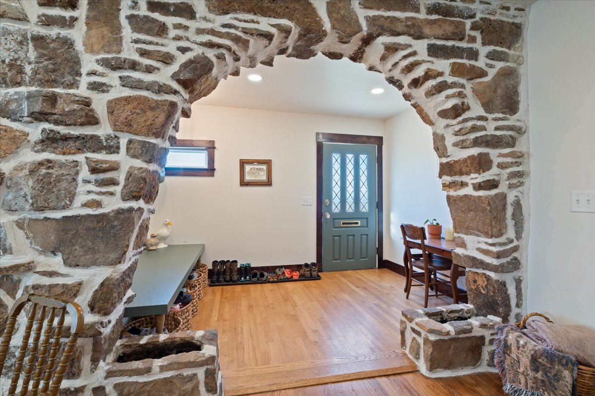 14282 E 530 Road Colcord OK 74338