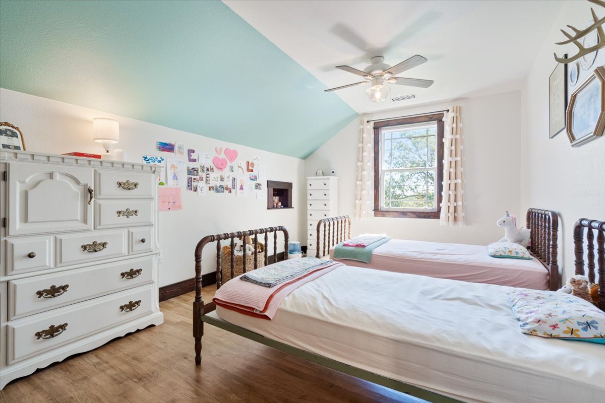 14282 E 530 Road Colcord OK 74338