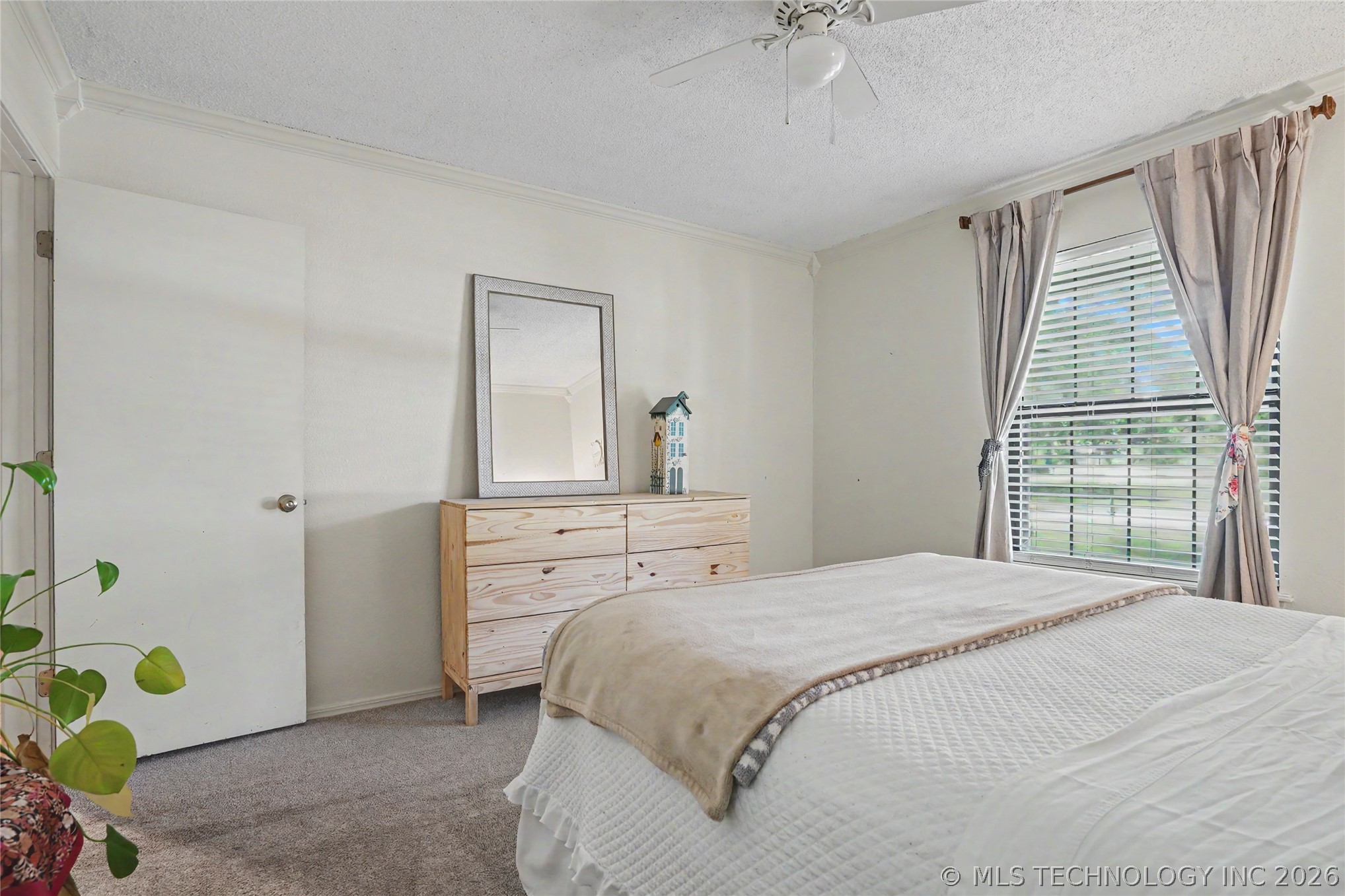 5733 E 97th Place Tulsa OK 74137