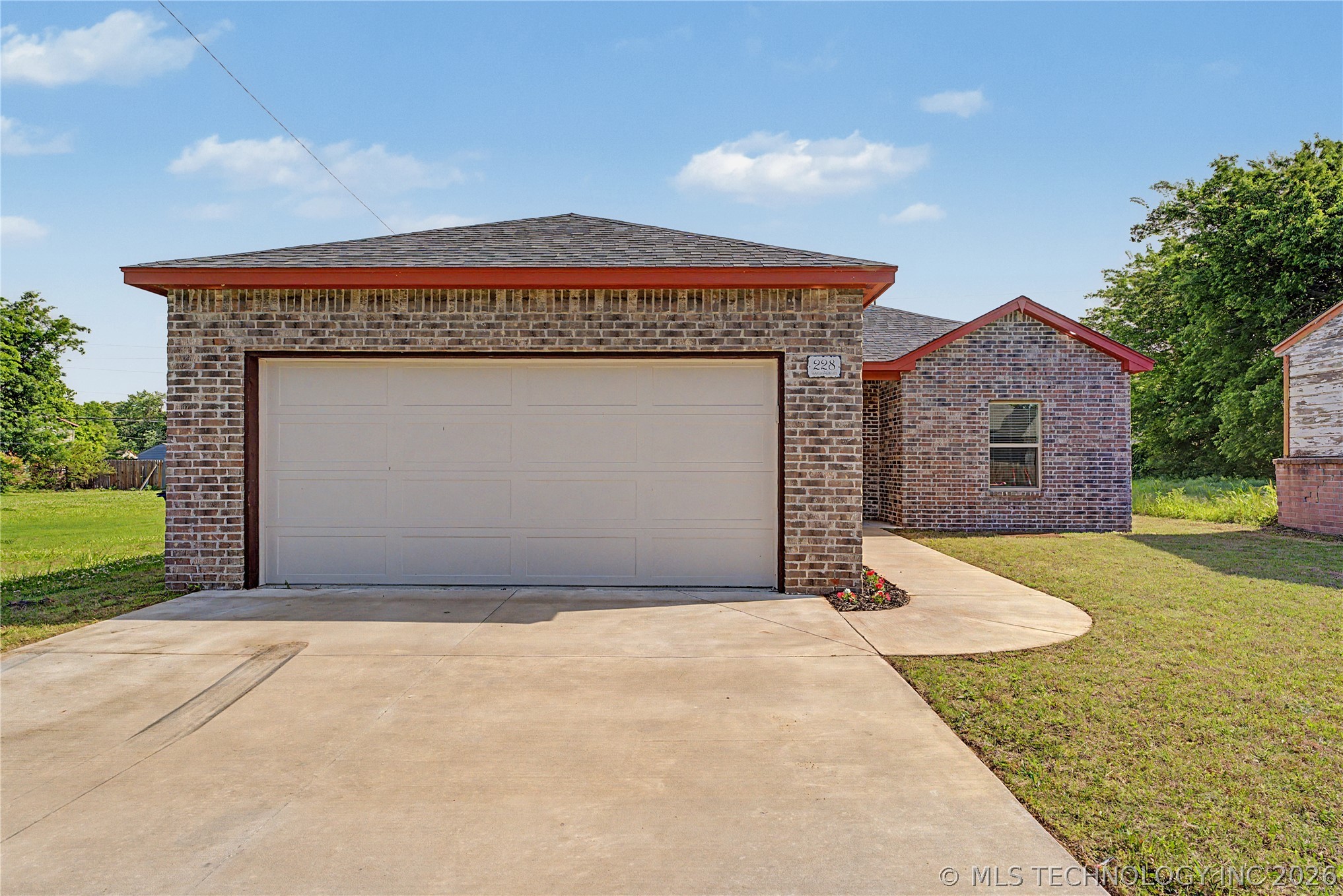 228 E Woodrow Street Tulsa OK 74106
