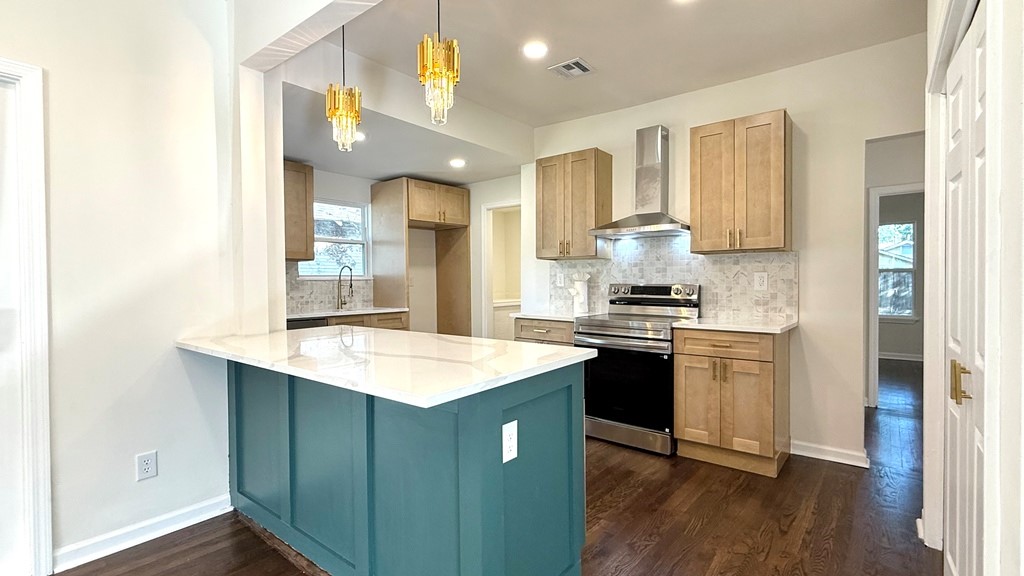 2239 E 8th Street Tulsa OK 74104