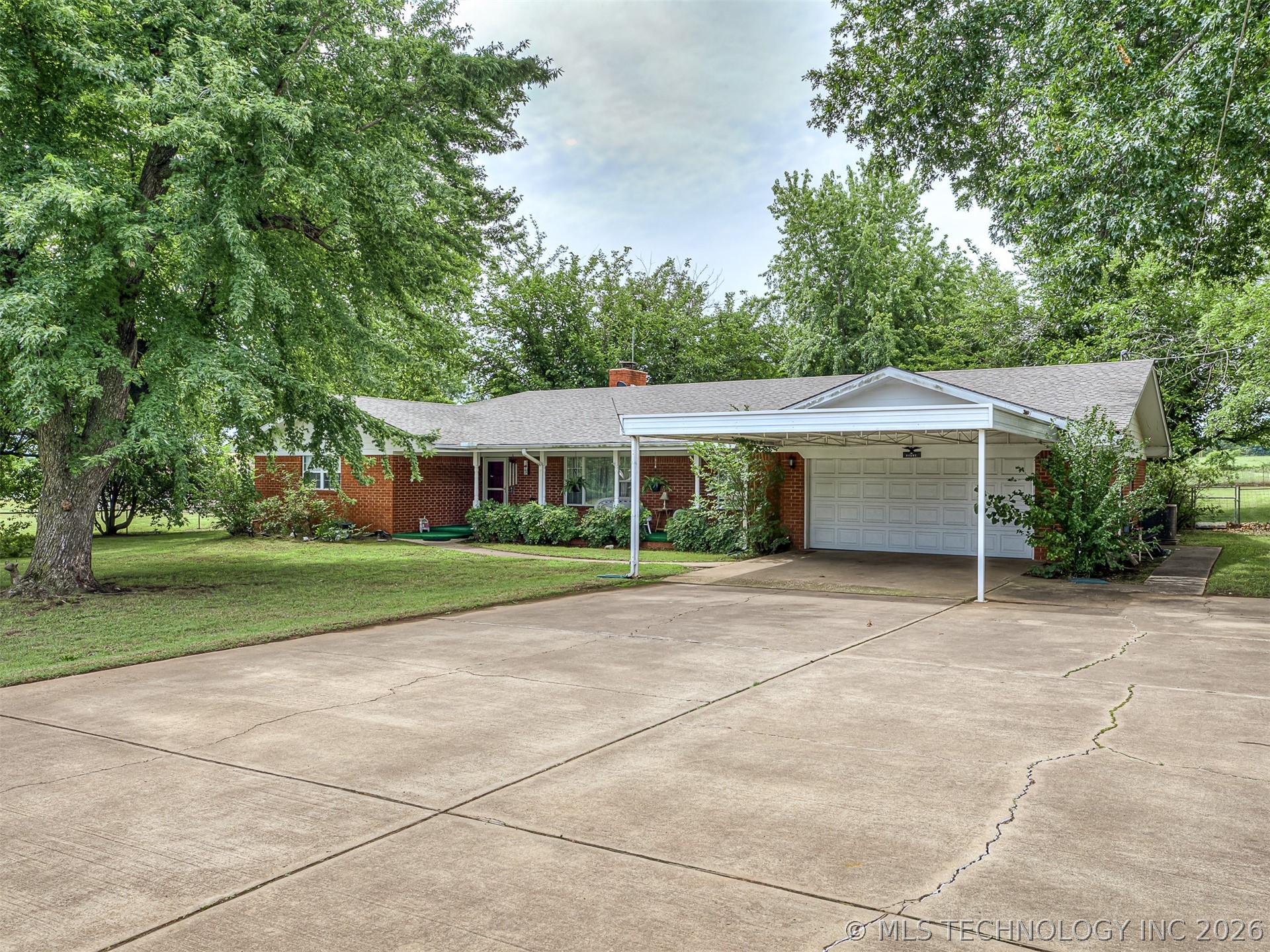 315 W Rogers Street Oilton OK 74052