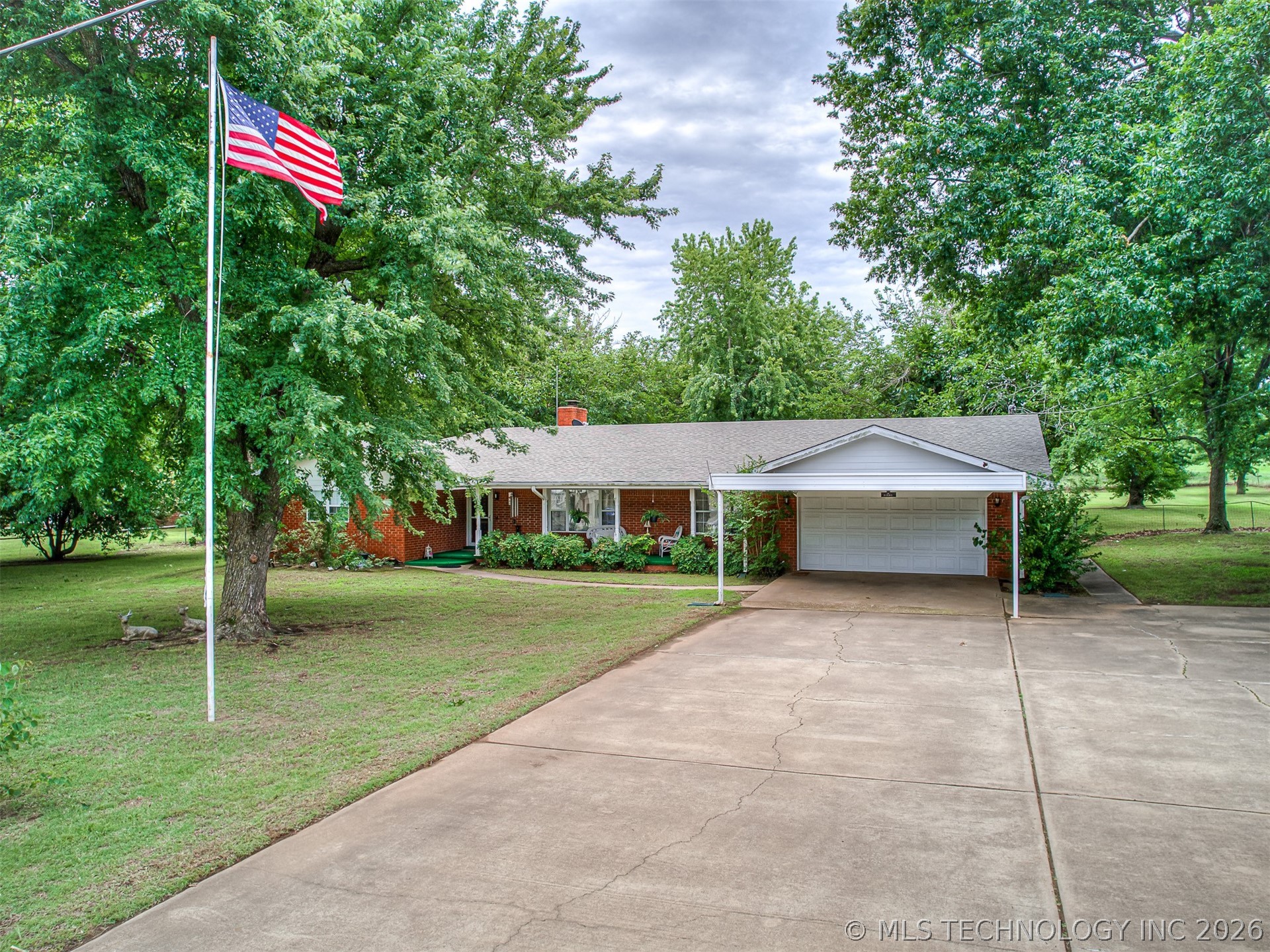 315 W Rogers Street Oilton OK 74052