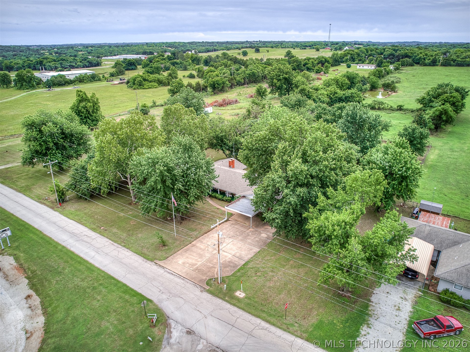 315 W Rogers Street Oilton OK 74052