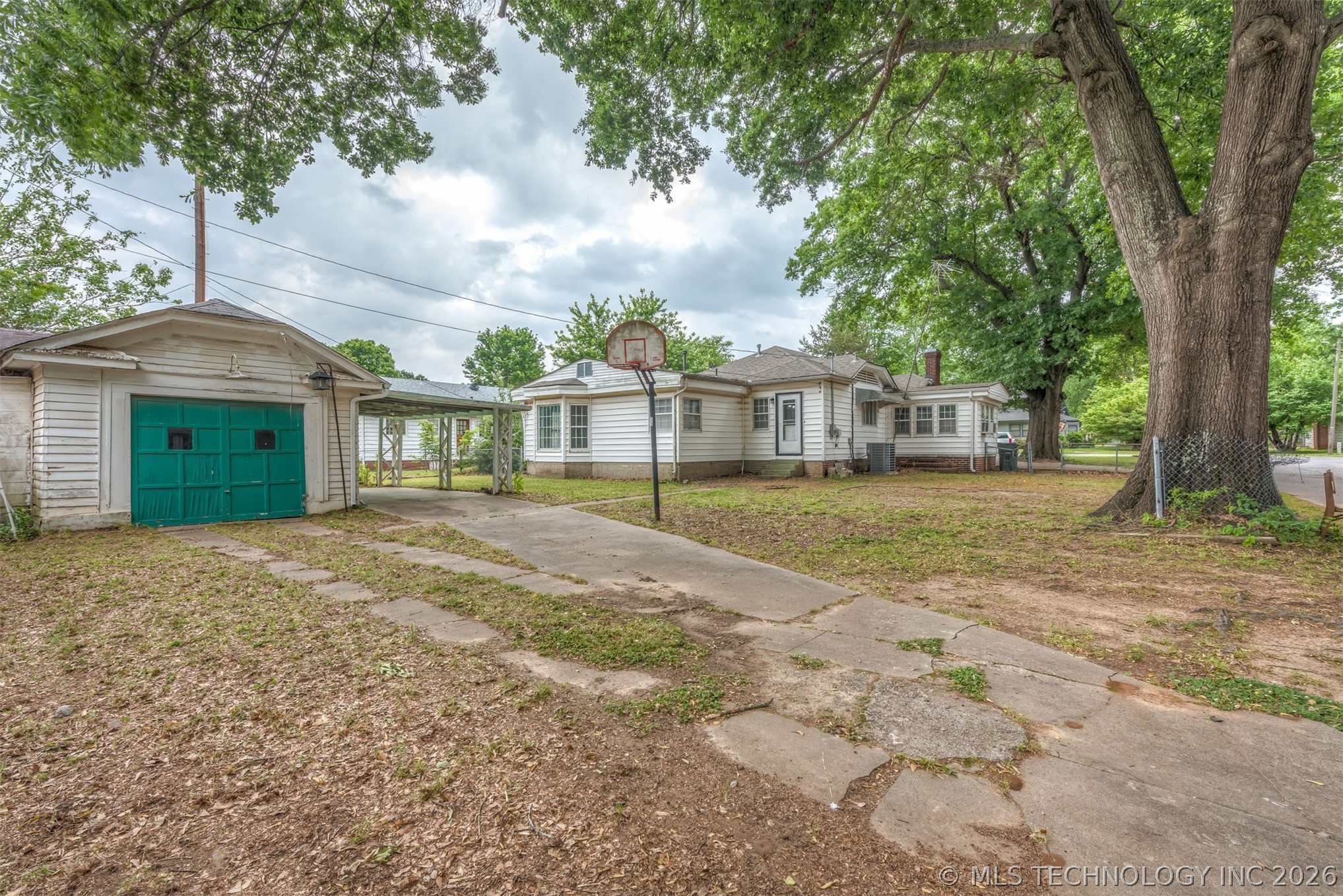 1901 E 9th Street Okmulgee OK 74447