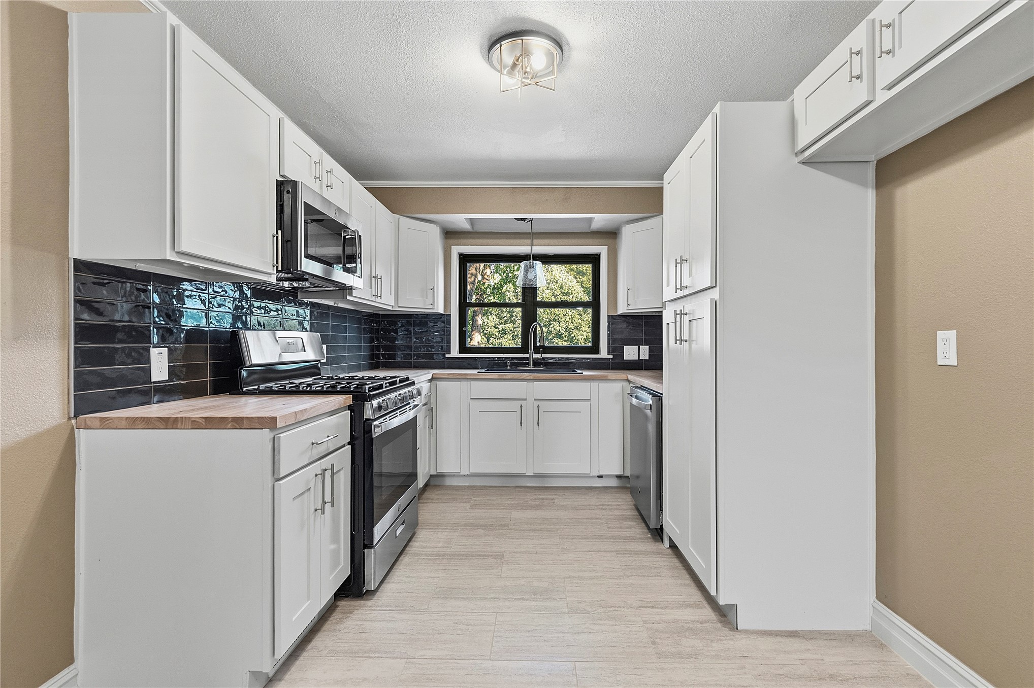 546 S Zurich Avenue Tulsa OK 74112