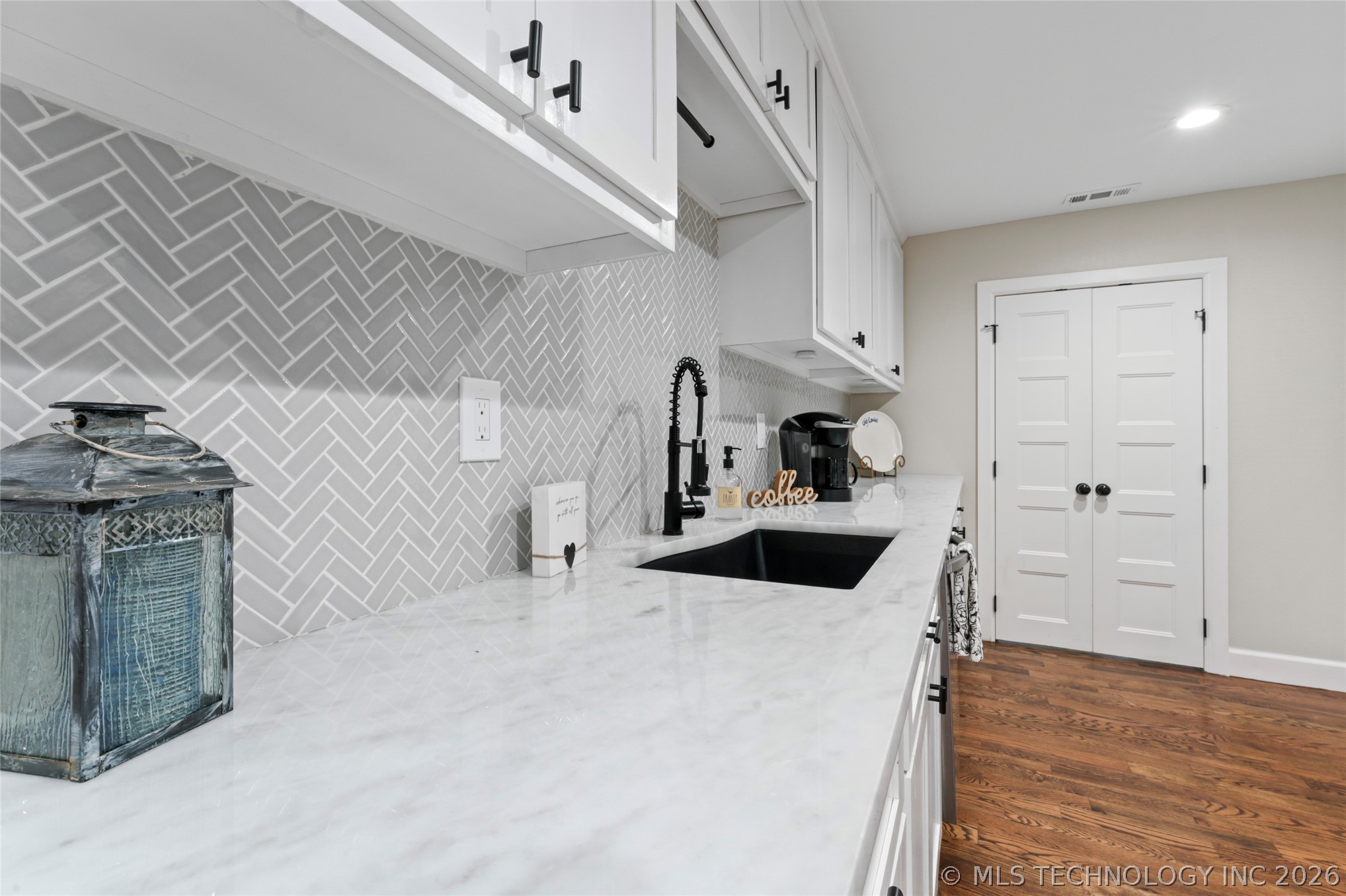 2448 E 56th Place Tulsa OK 74105