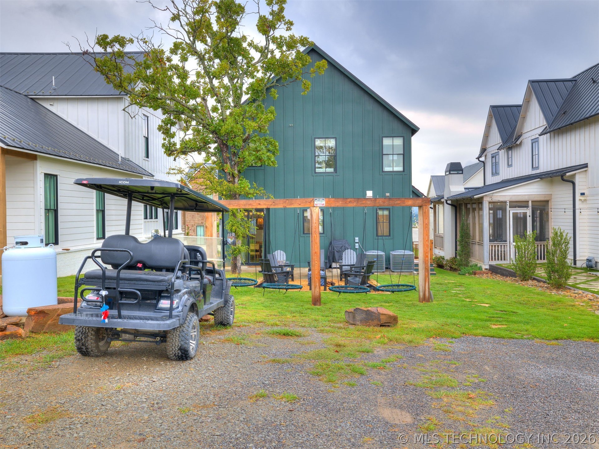 45 Ramble Along Road Carlton Landing OK 74432