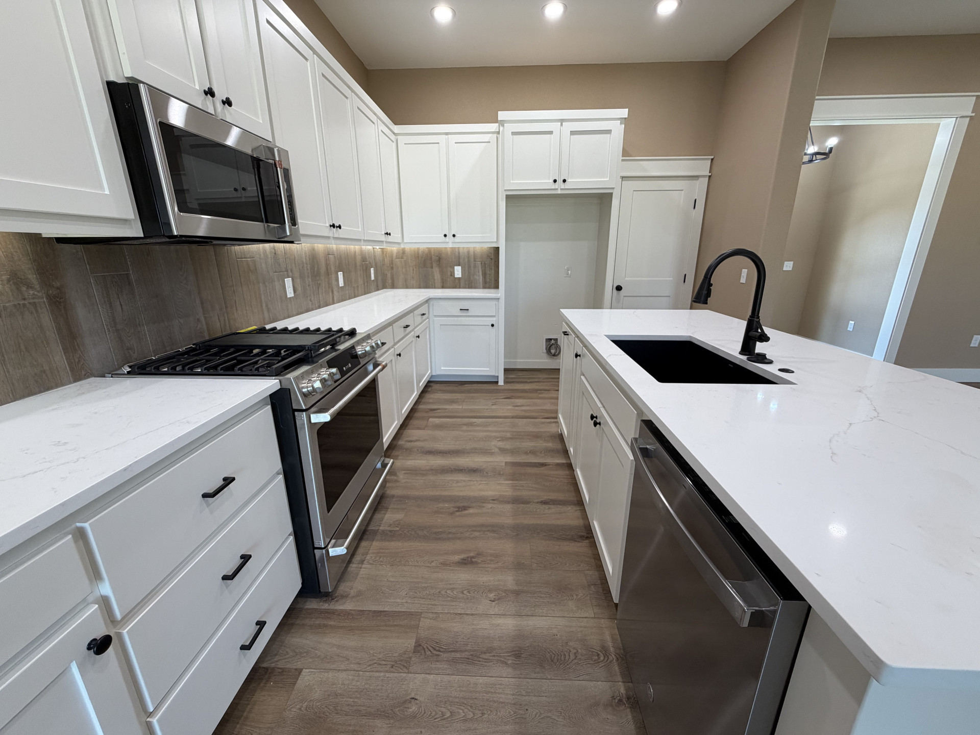 33 Wilderness Road N Calera OK 74730
