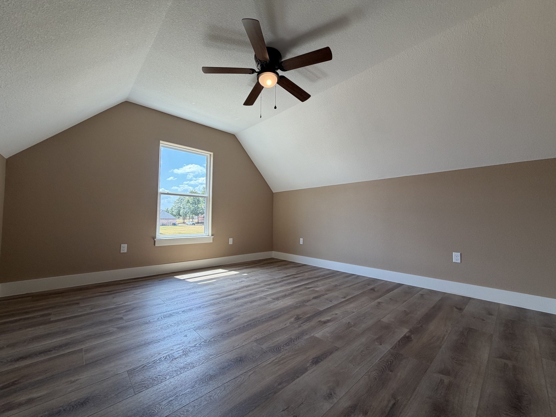 33 Wilderness Road N Calera OK 74730