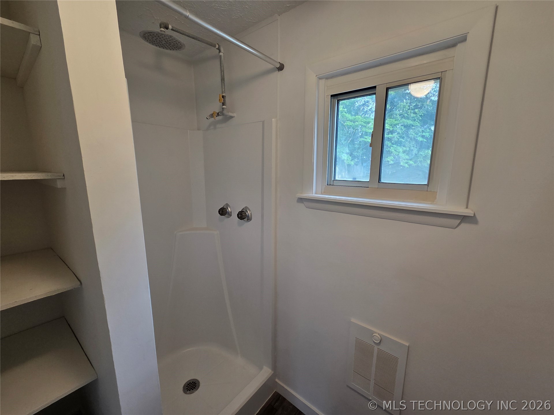 216 N Pine Street Oologah OK 74053