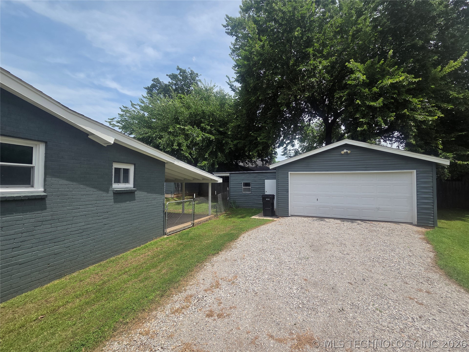 216 N Pine Street Oologah OK 74053