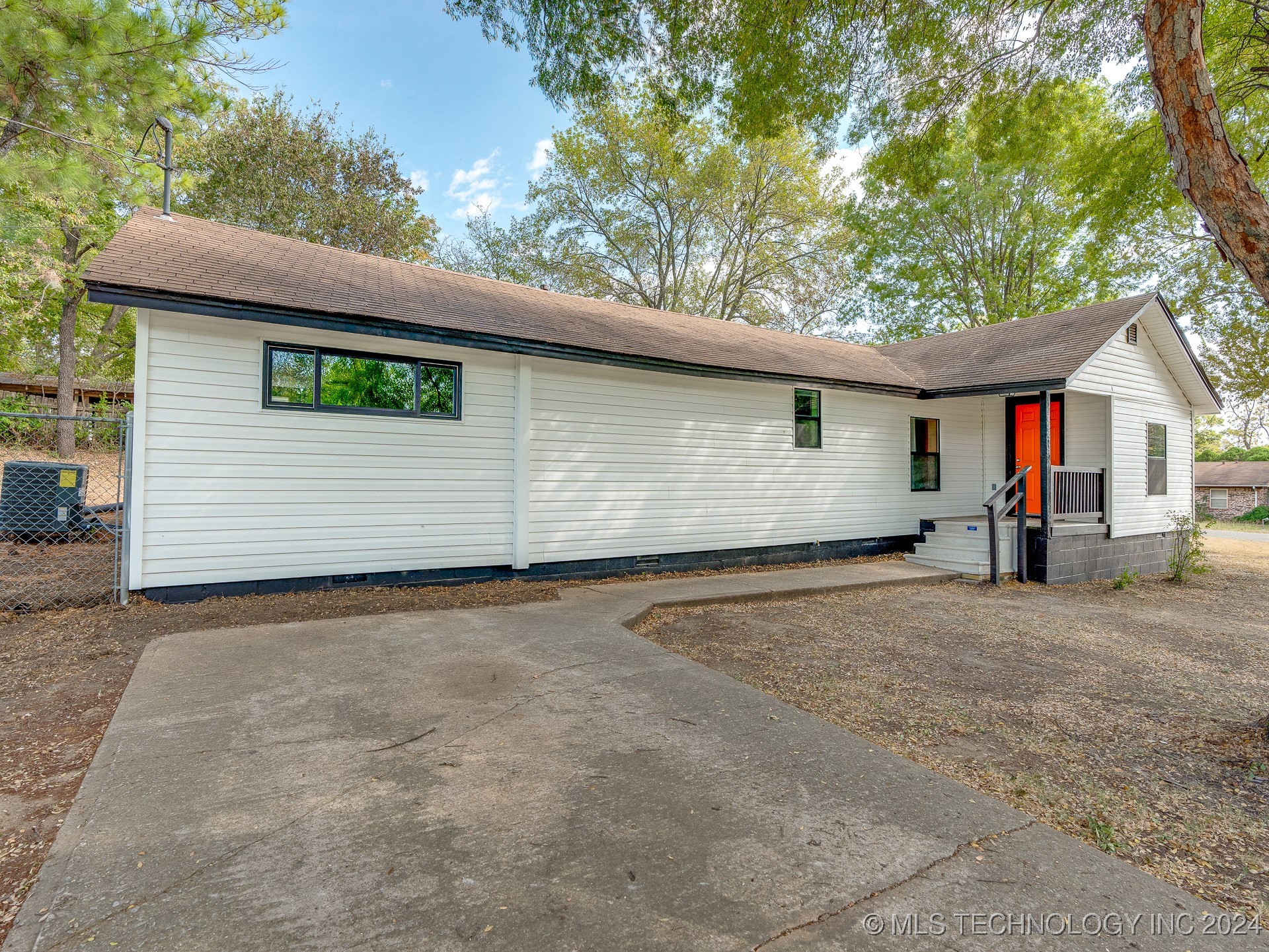 1130 S Mississippi Ada OK 74820