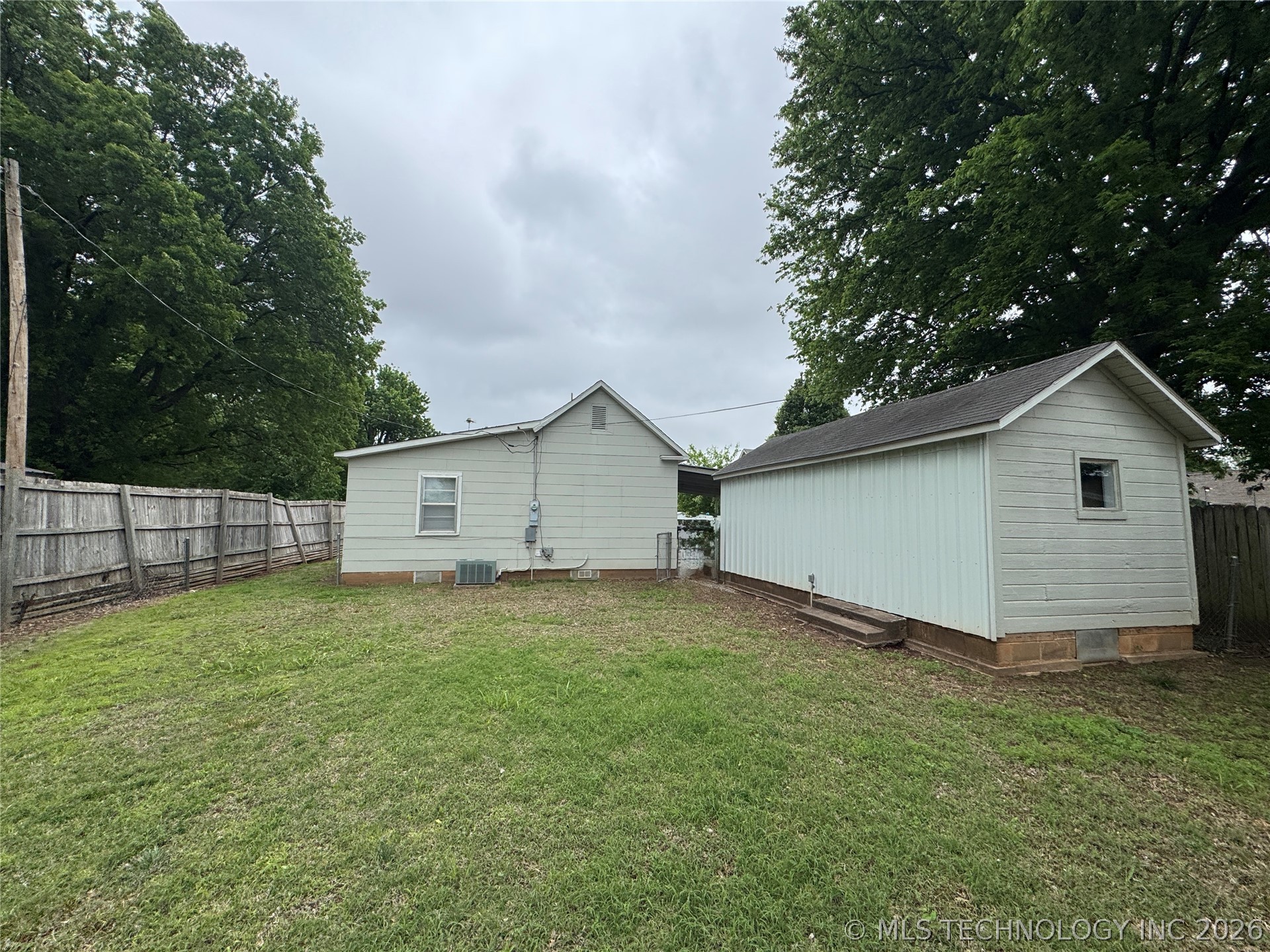 404 N Vine Avenue Cleveland OK 74020