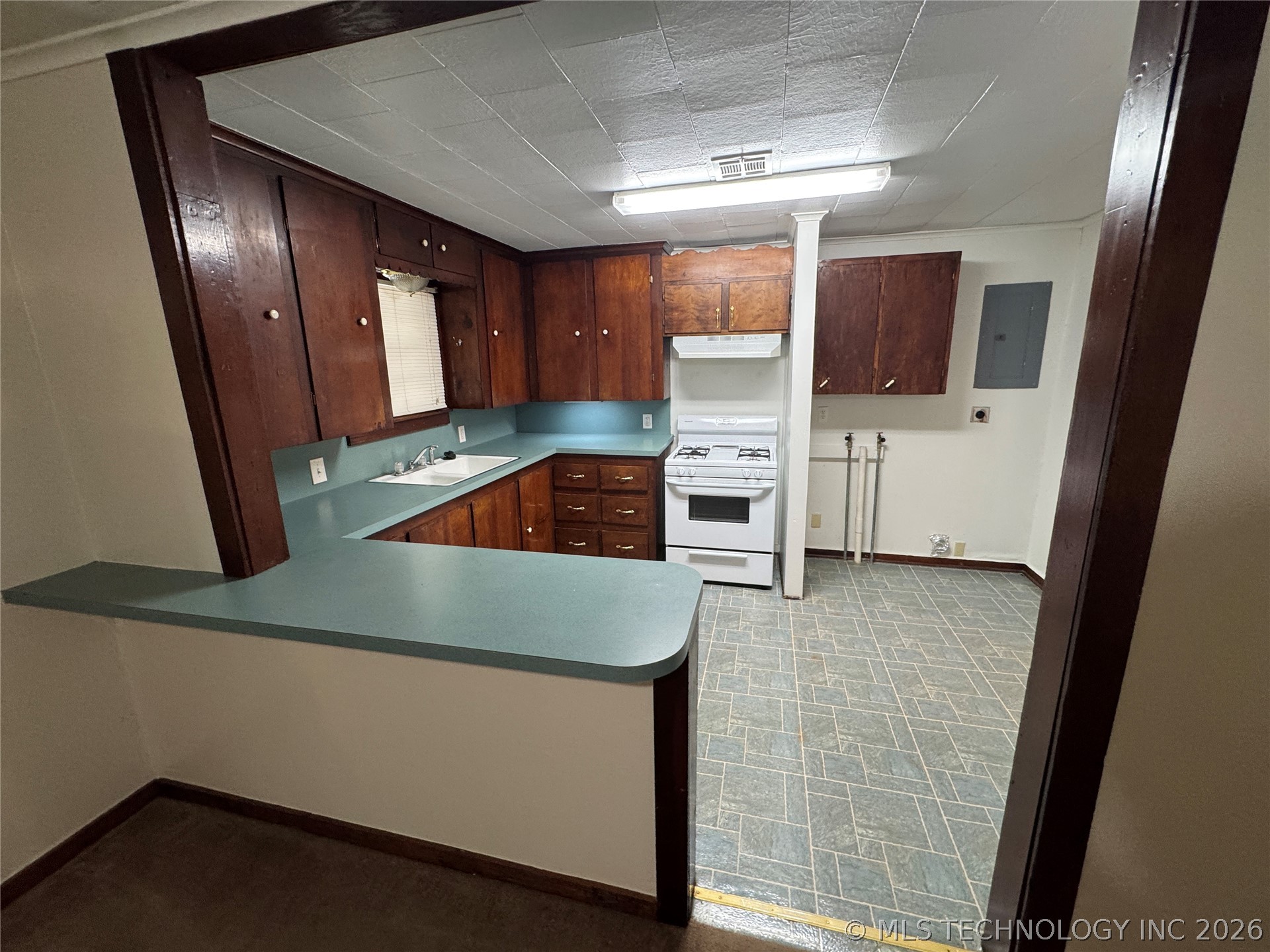 404 N Vine Avenue Cleveland OK 74020
