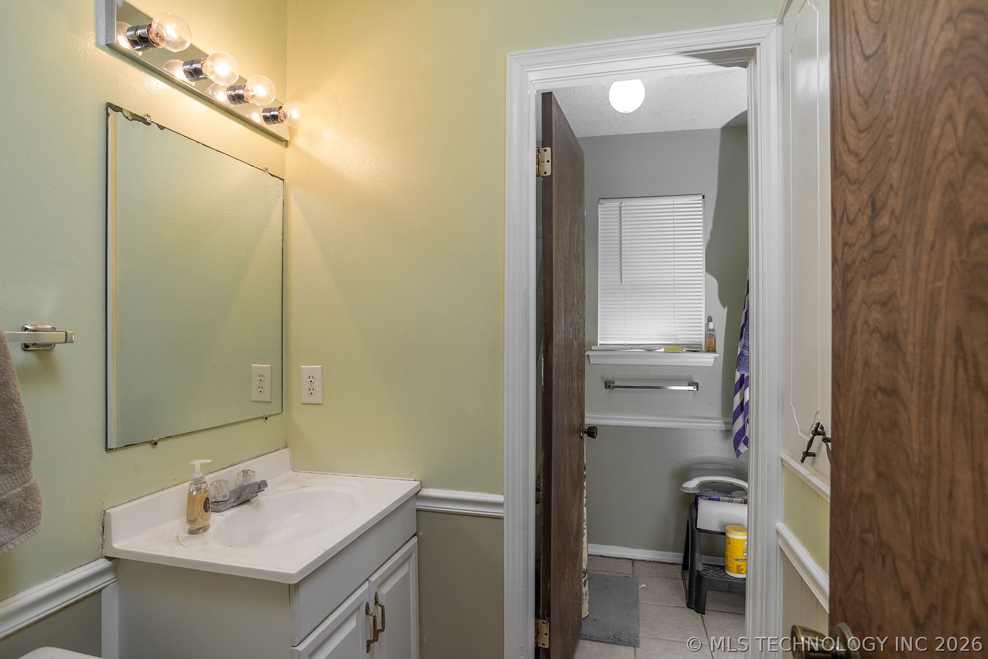 104 NE 7th Perkins OK 74059