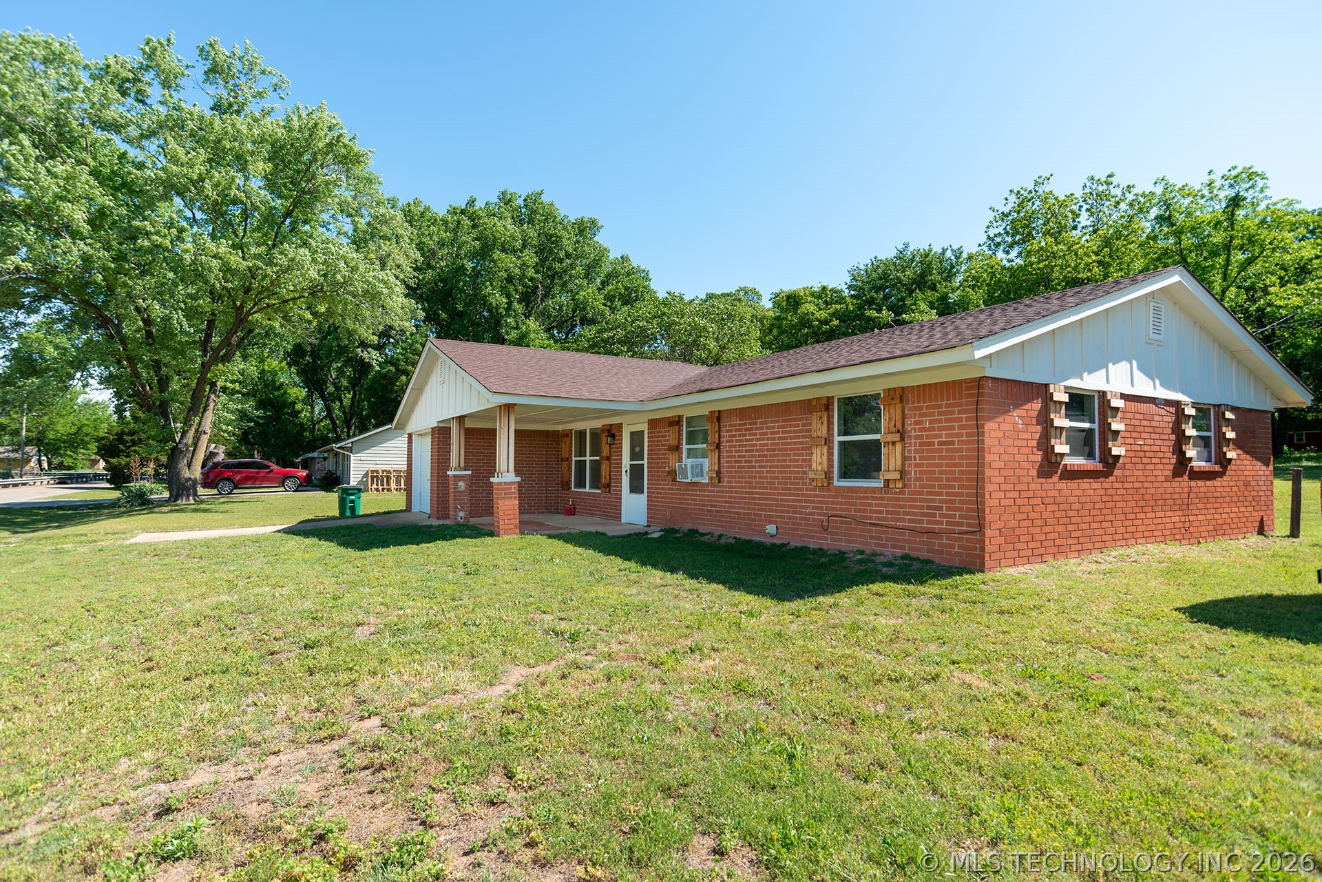 104 NE 7th Perkins OK 74059
