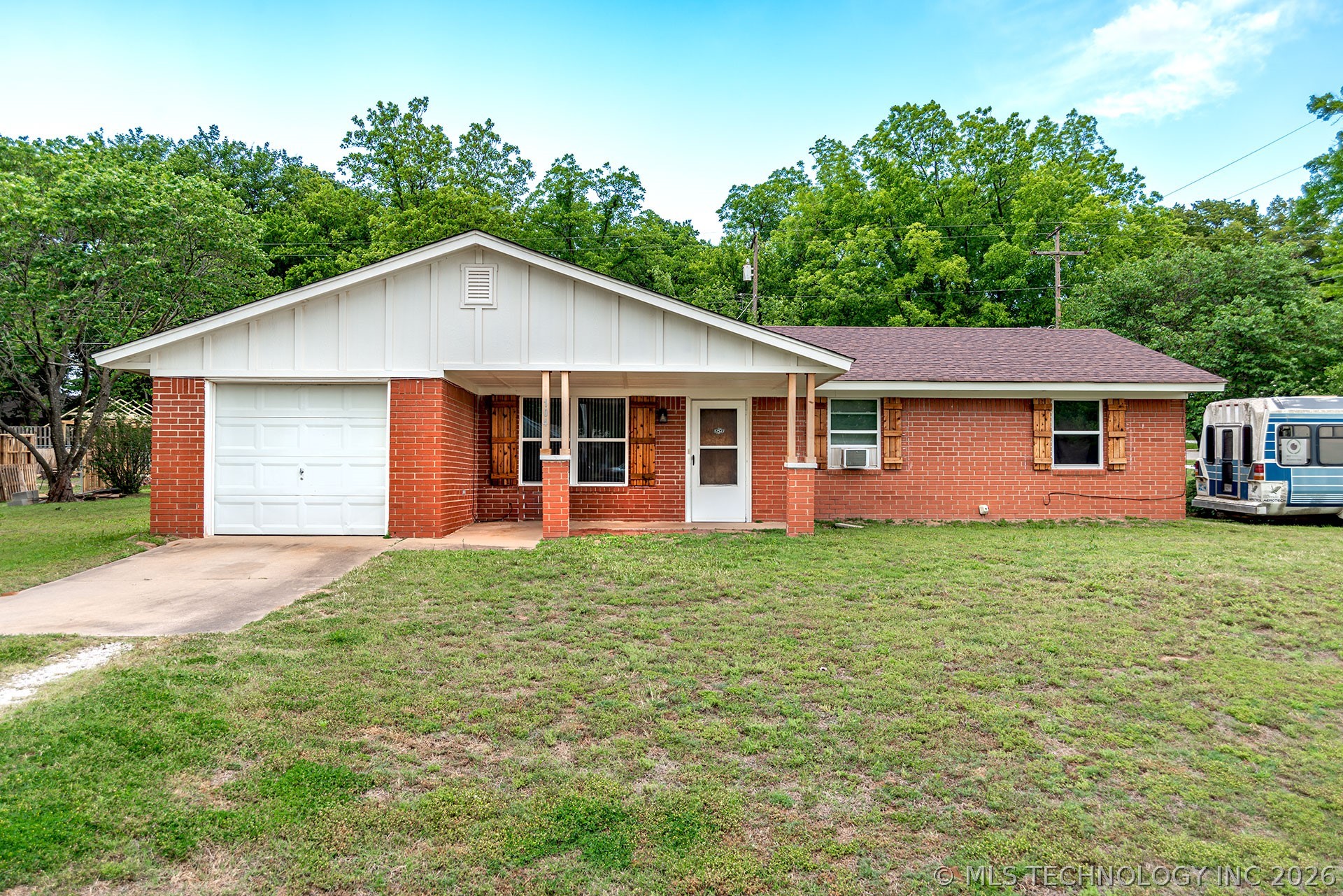 104 NE 7th Perkins OK 74059