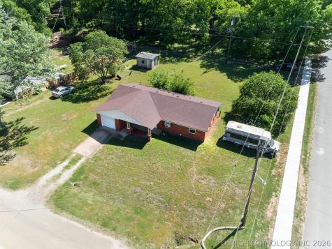 104 NE 7th Perkins OK 74059