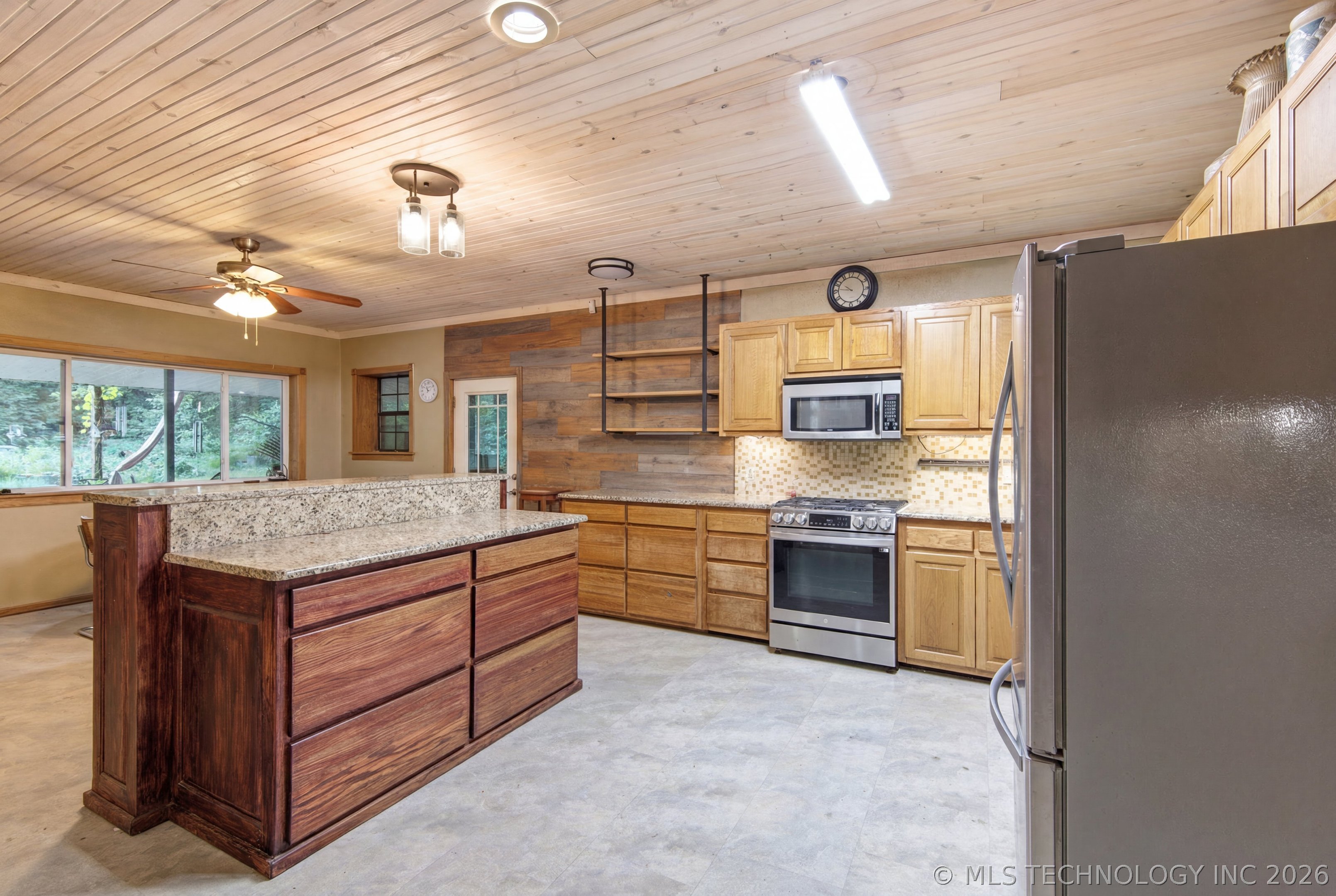 8049 N Highway 10 Tahlequah OK 74464
