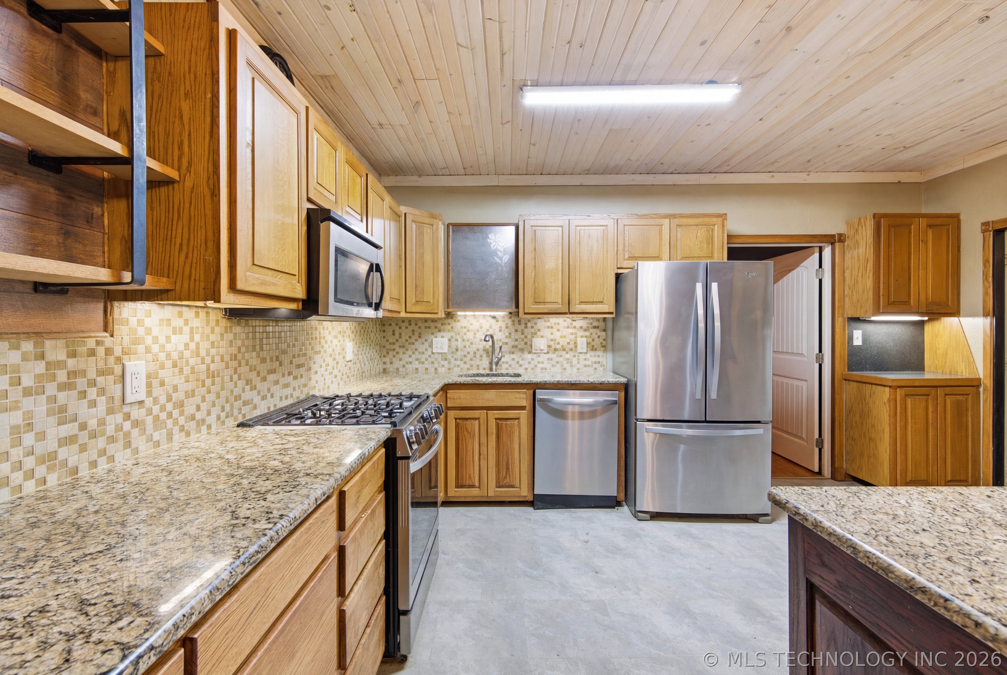 8049 N Highway 10 Tahlequah OK 74464