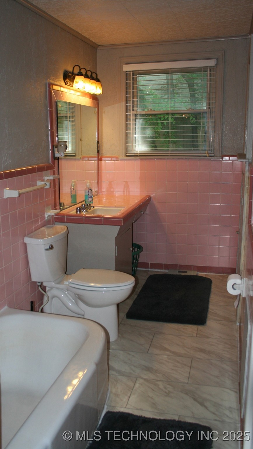 1804 Stanley SW Ardmore OK 73401