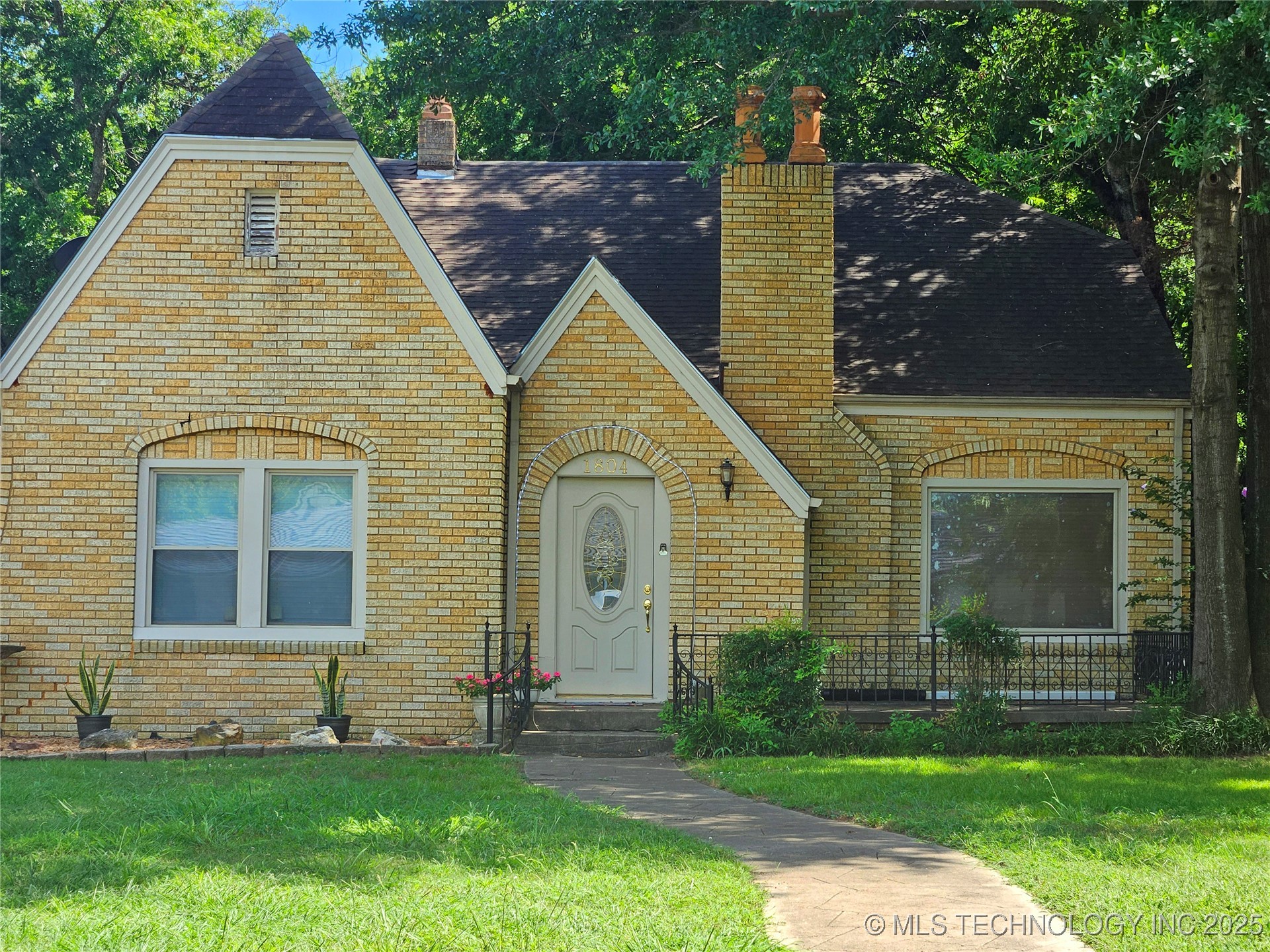 1804 Stanley SW Ardmore OK 73401