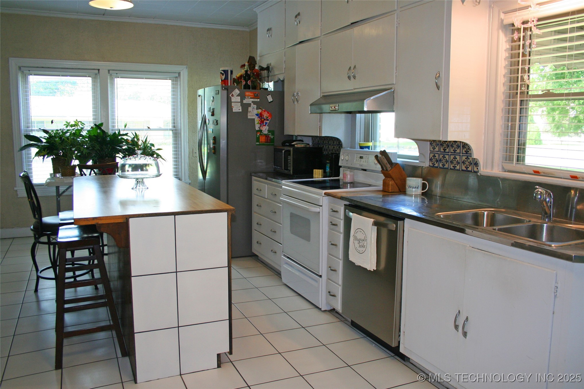 1804 Stanley SW Ardmore OK 73401