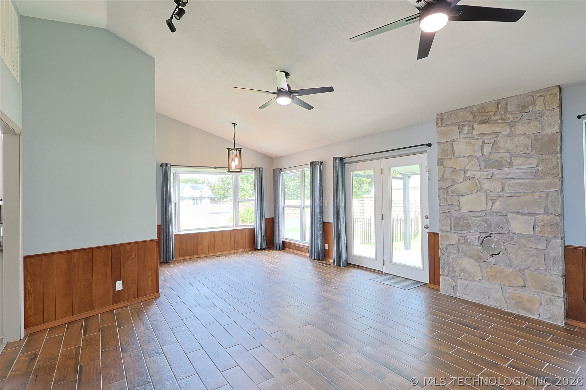 157 N Spinnaker Run Stigler OK 74462