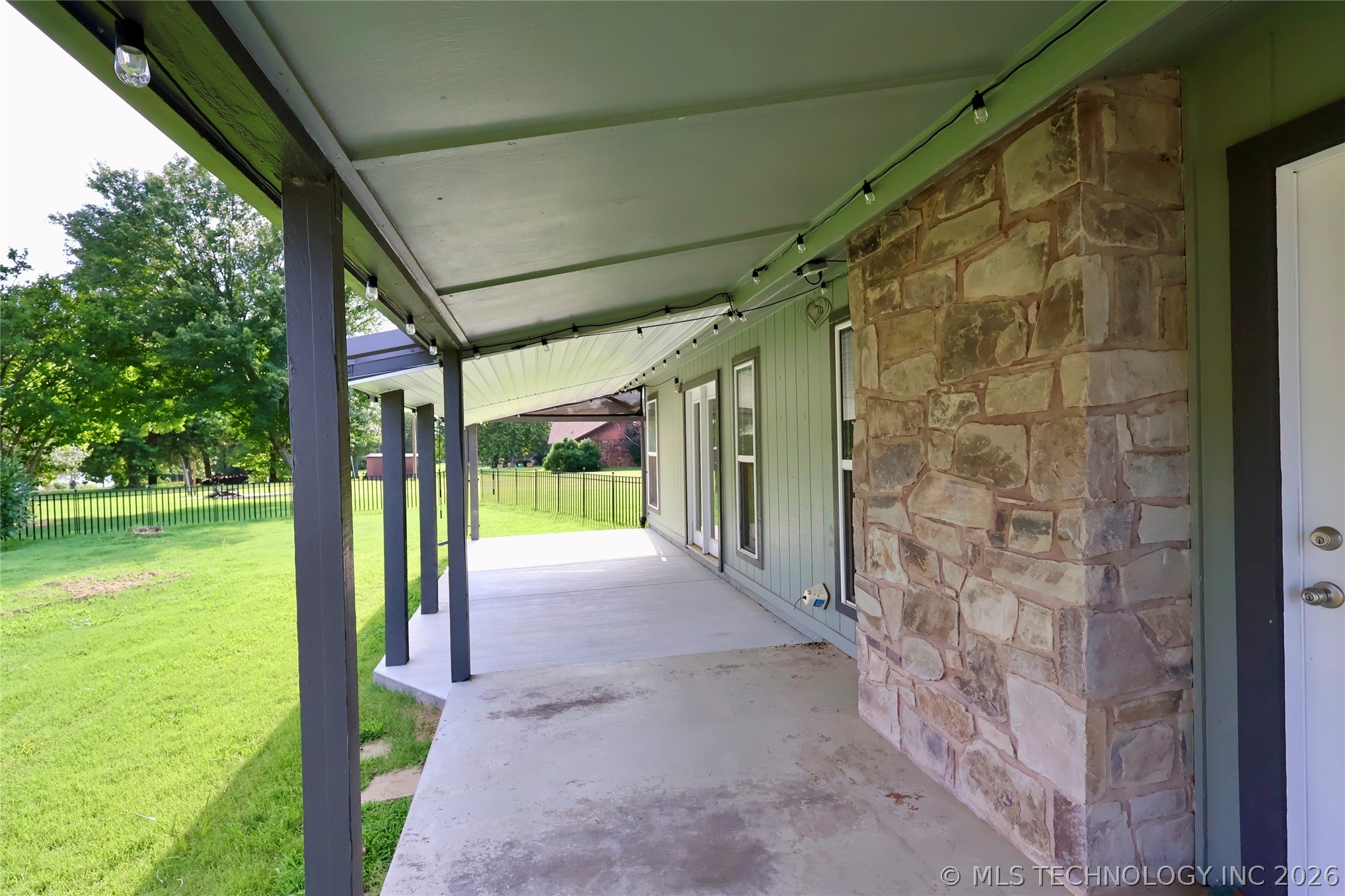 157 N Spinnaker Run Stigler OK 74462