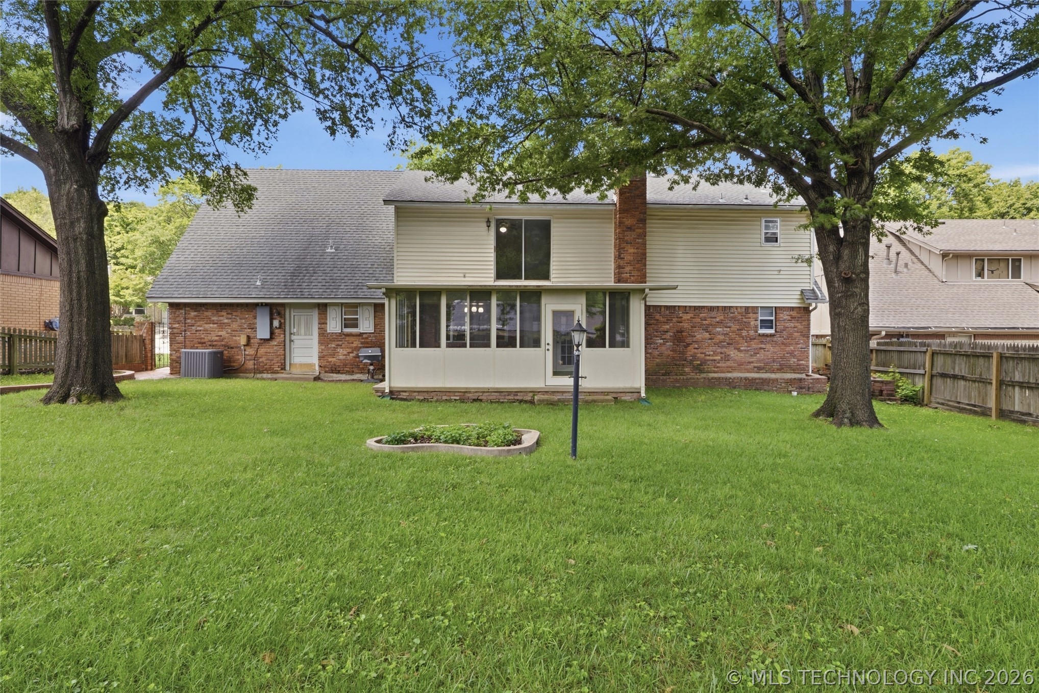 6553 S Hudson Place Tulsa OK 74136