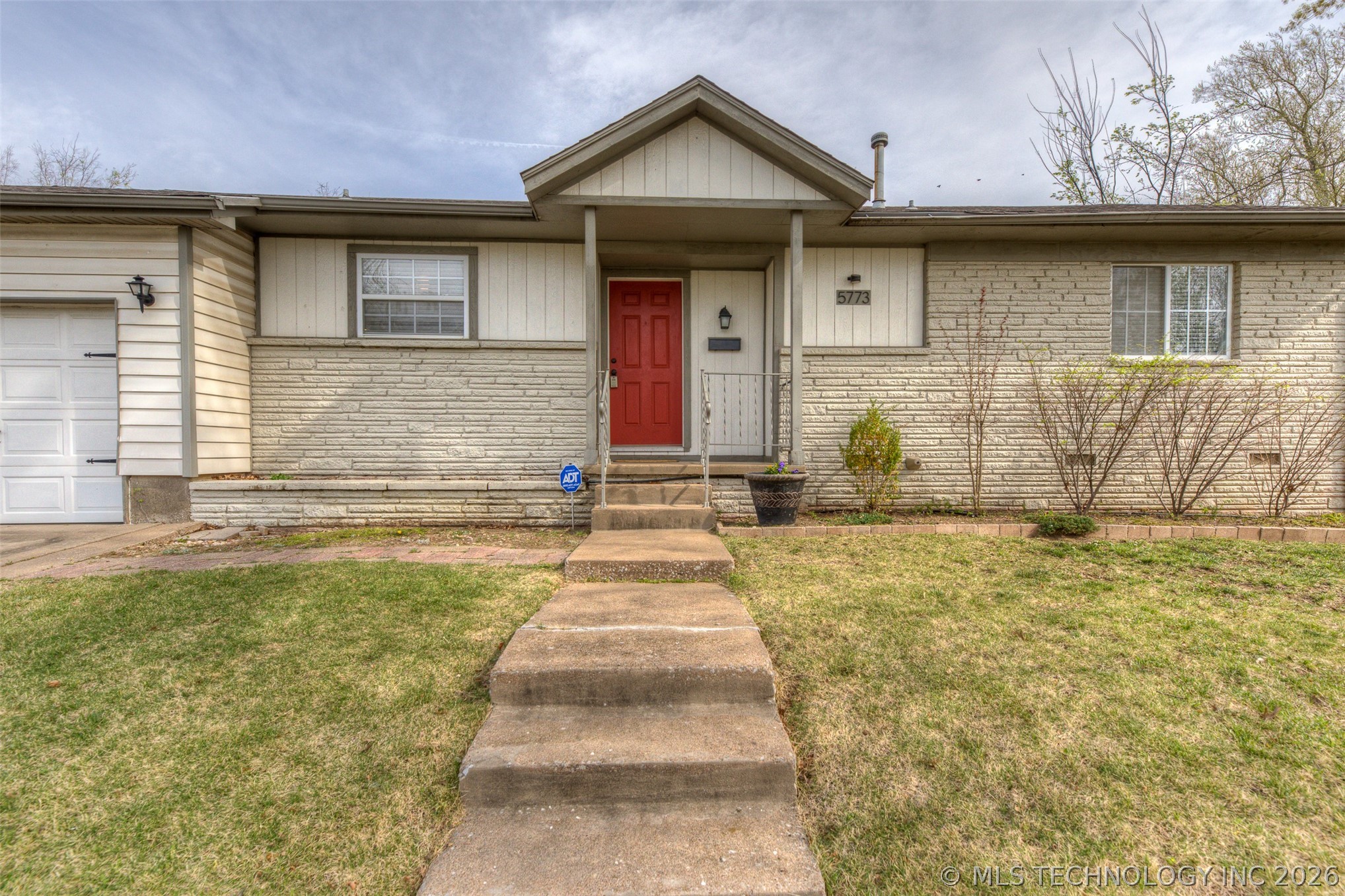 5773 E 26th Place Tulsa OK 74114