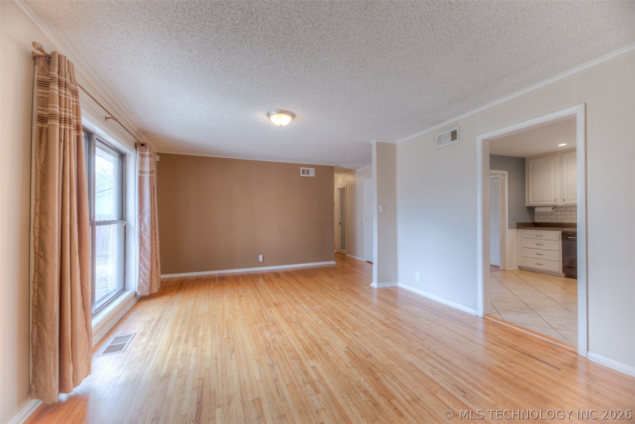5773 E 26th Place Tulsa OK 74114