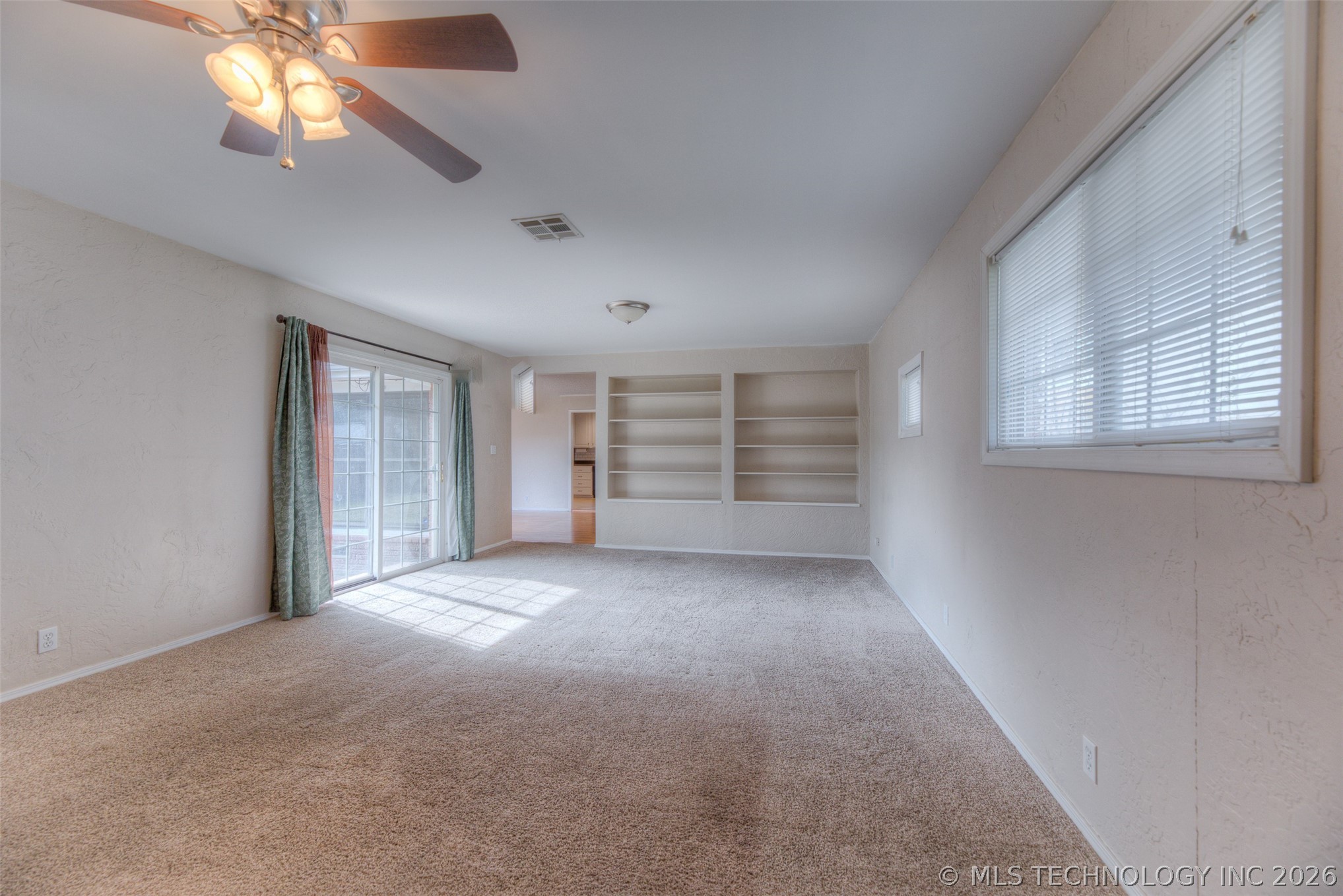 5773 E 26th Place Tulsa OK 74114