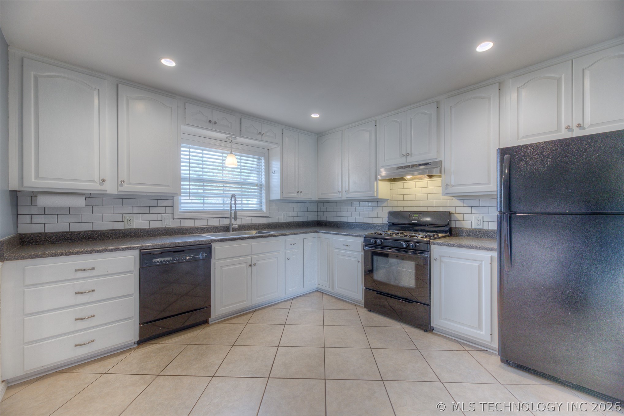 5773 E 26th Place Tulsa OK 74114