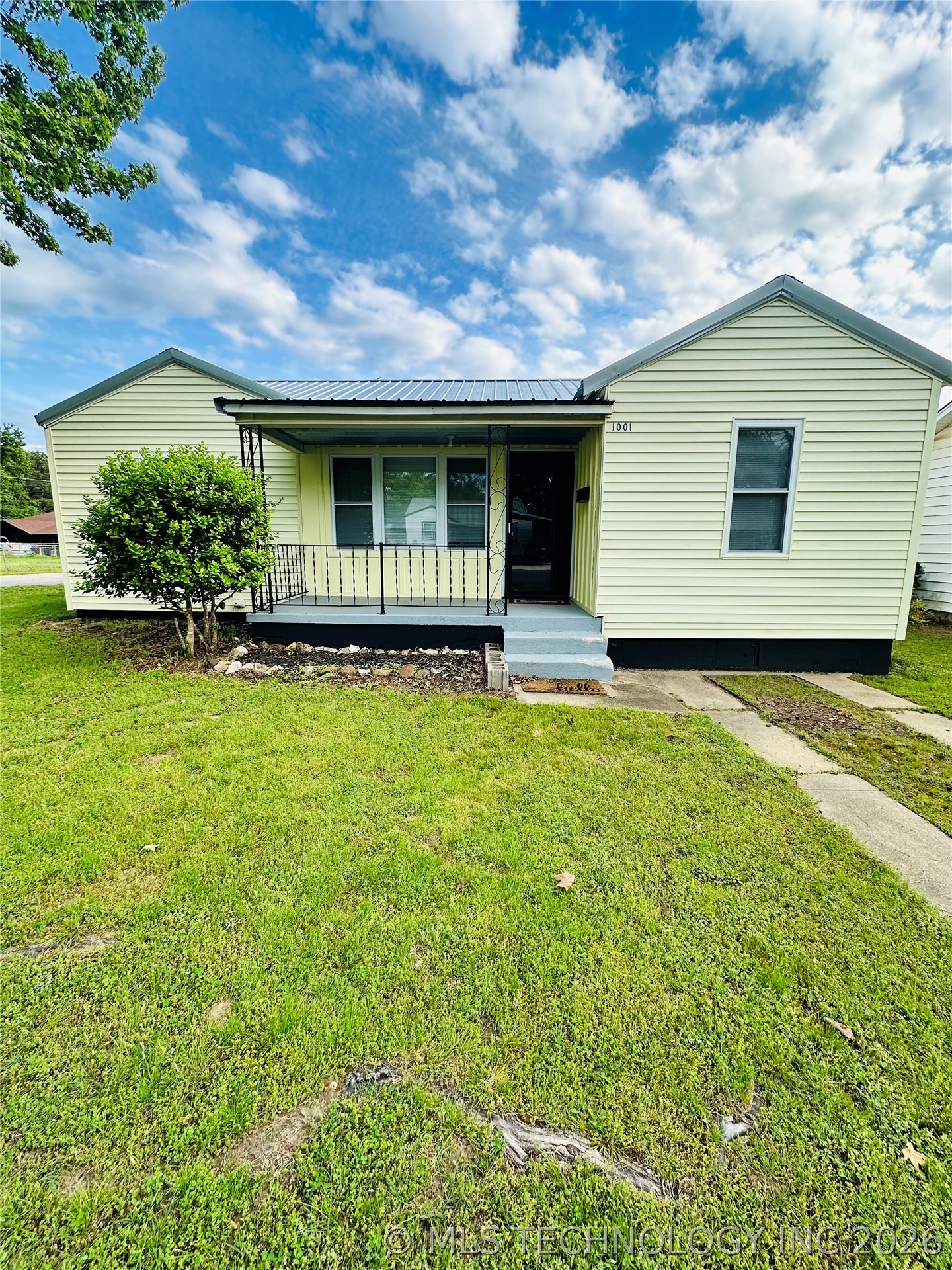 1001 Summit Street Henryetta OK 74437