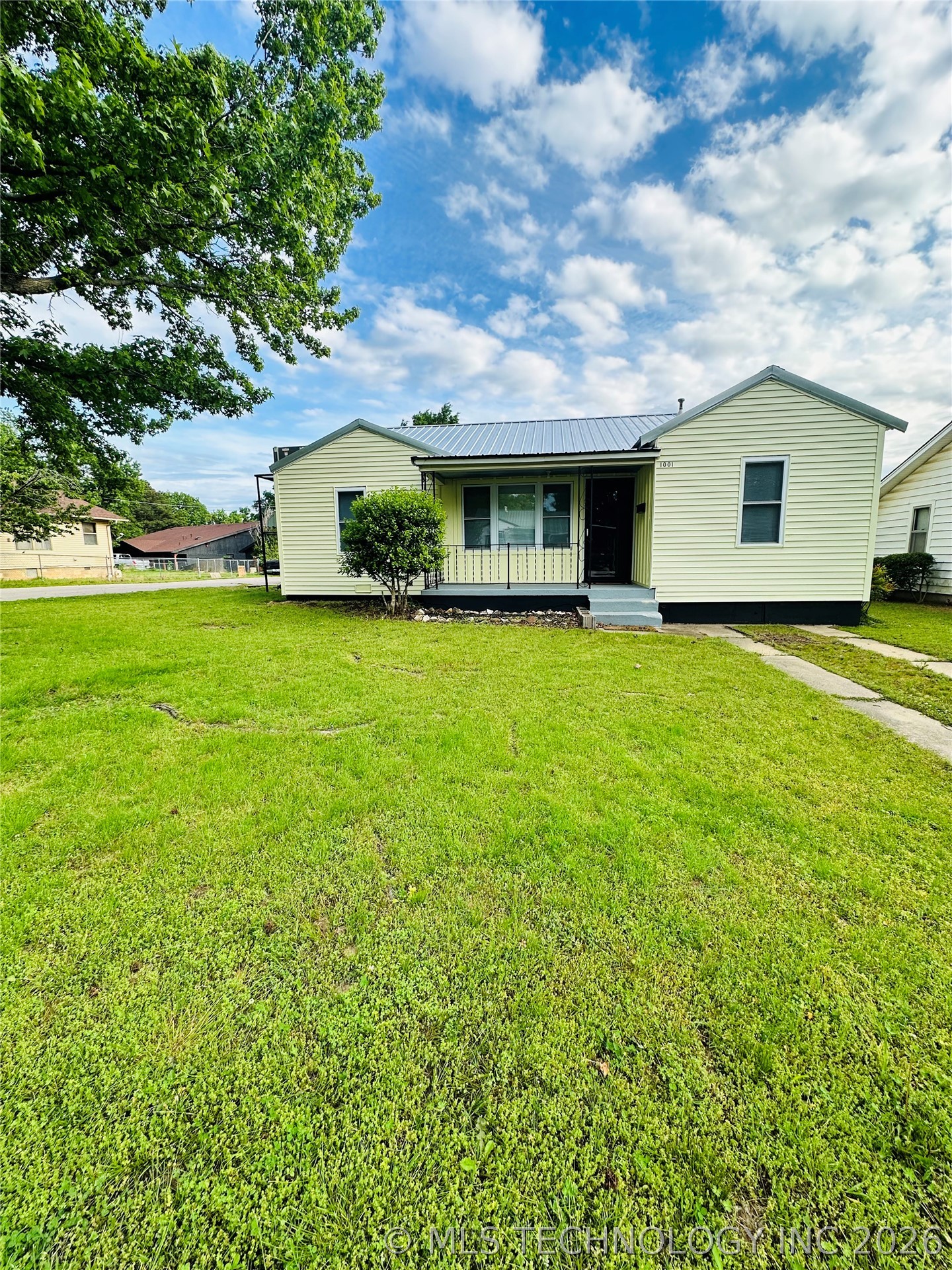 1001 Summit Street Henryetta OK 74437