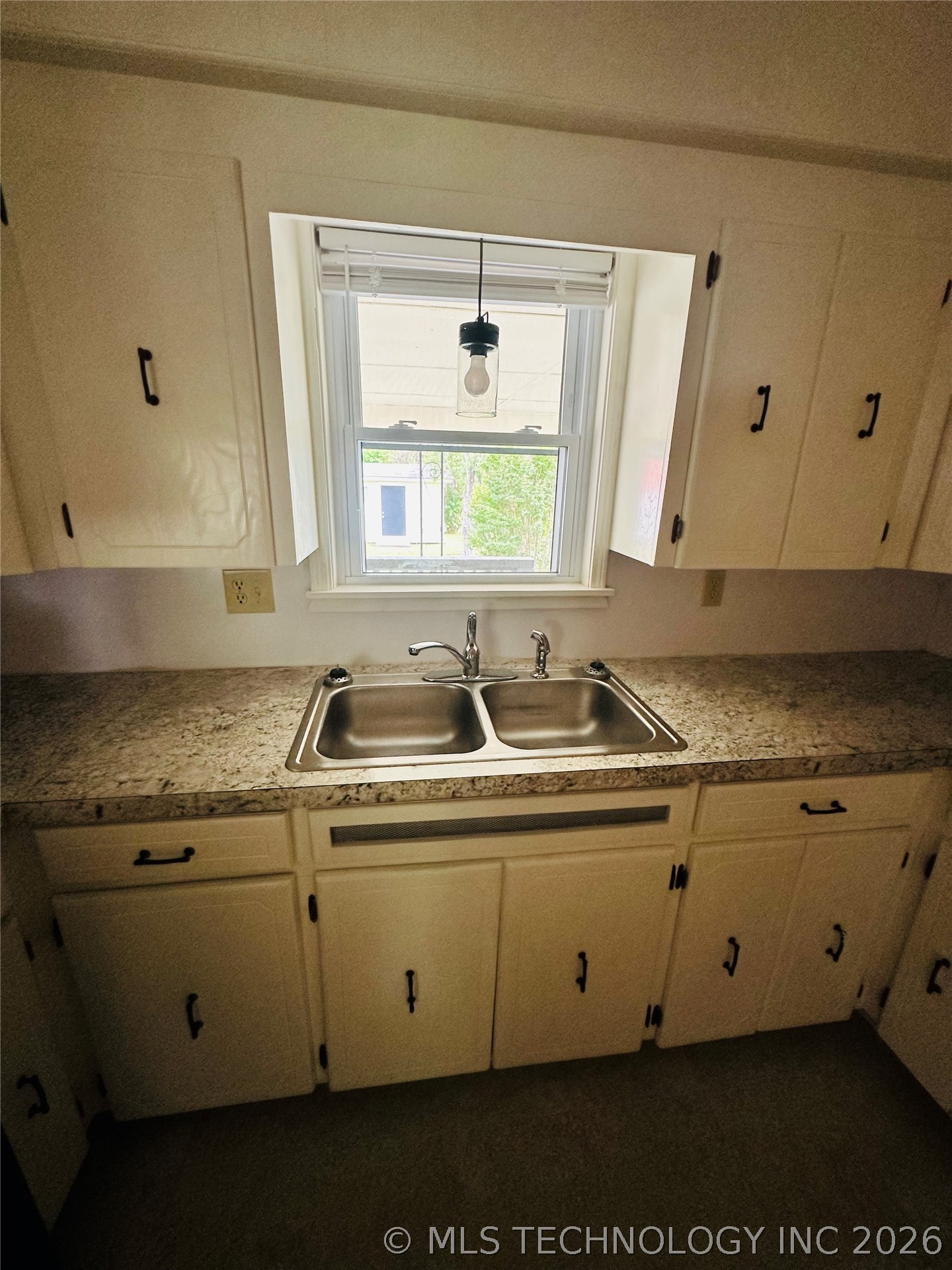 1001 Summit Street Henryetta OK 74437