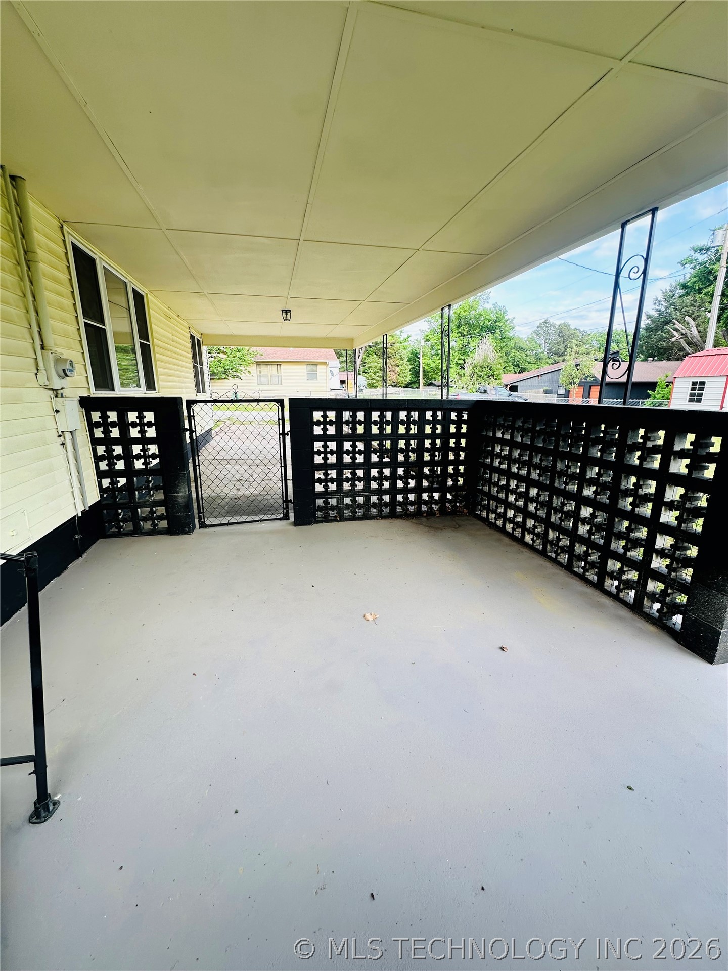 1001 Summit Street Henryetta OK 74437