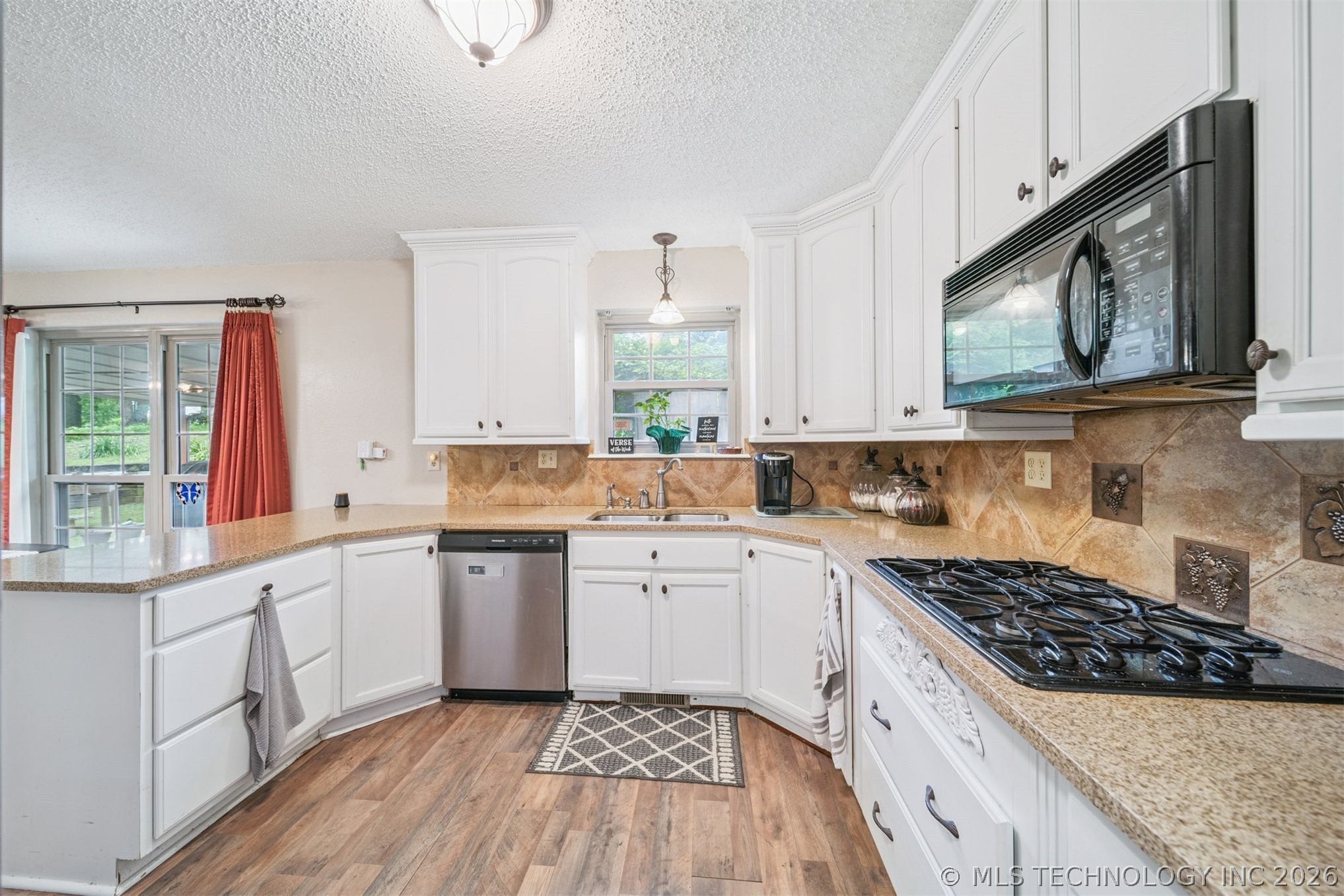 1210 E 10th Street Sand Springs OK 74063