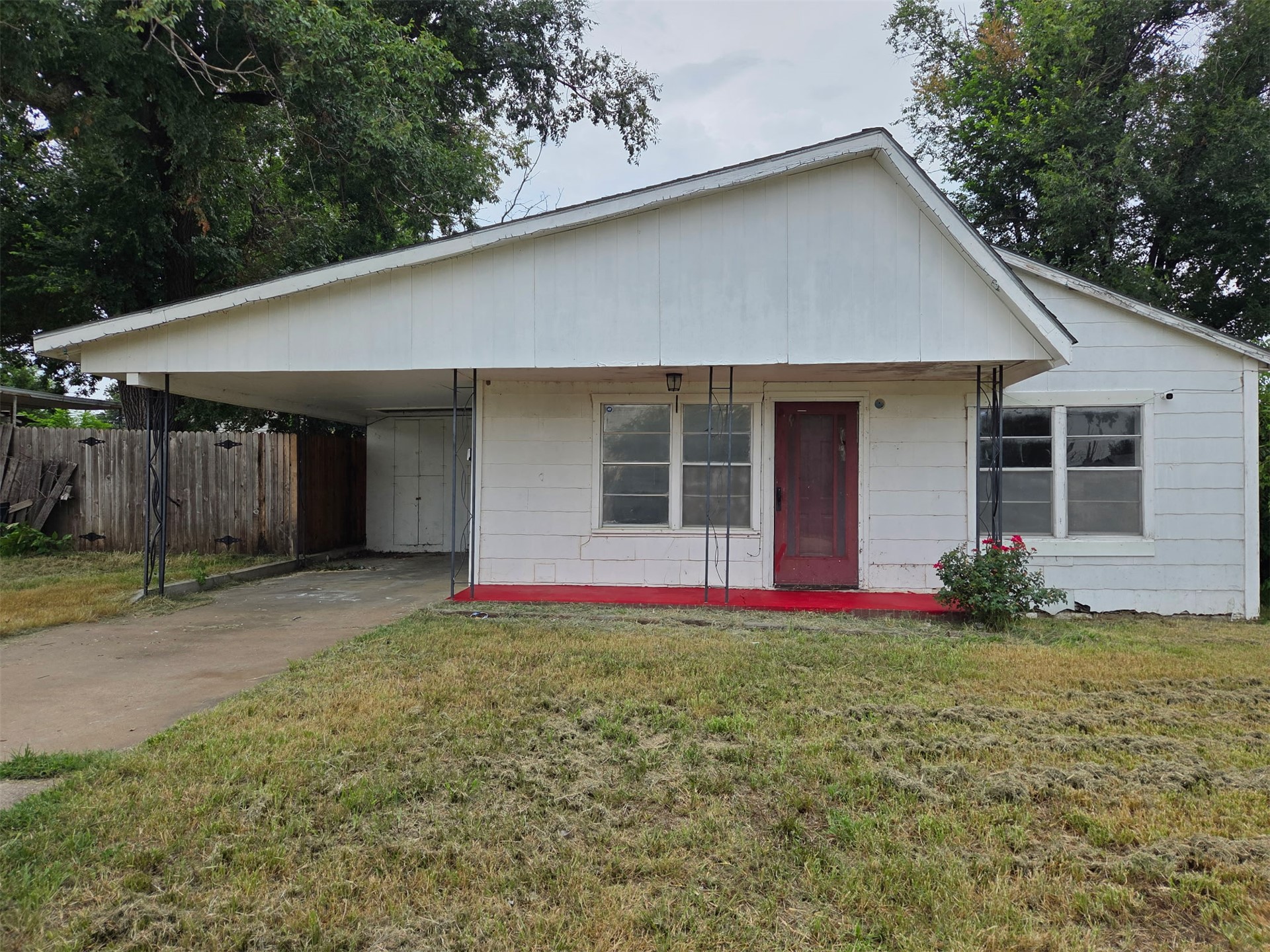 453 NE Elmhurst Avenue Bartlesville OK 74006