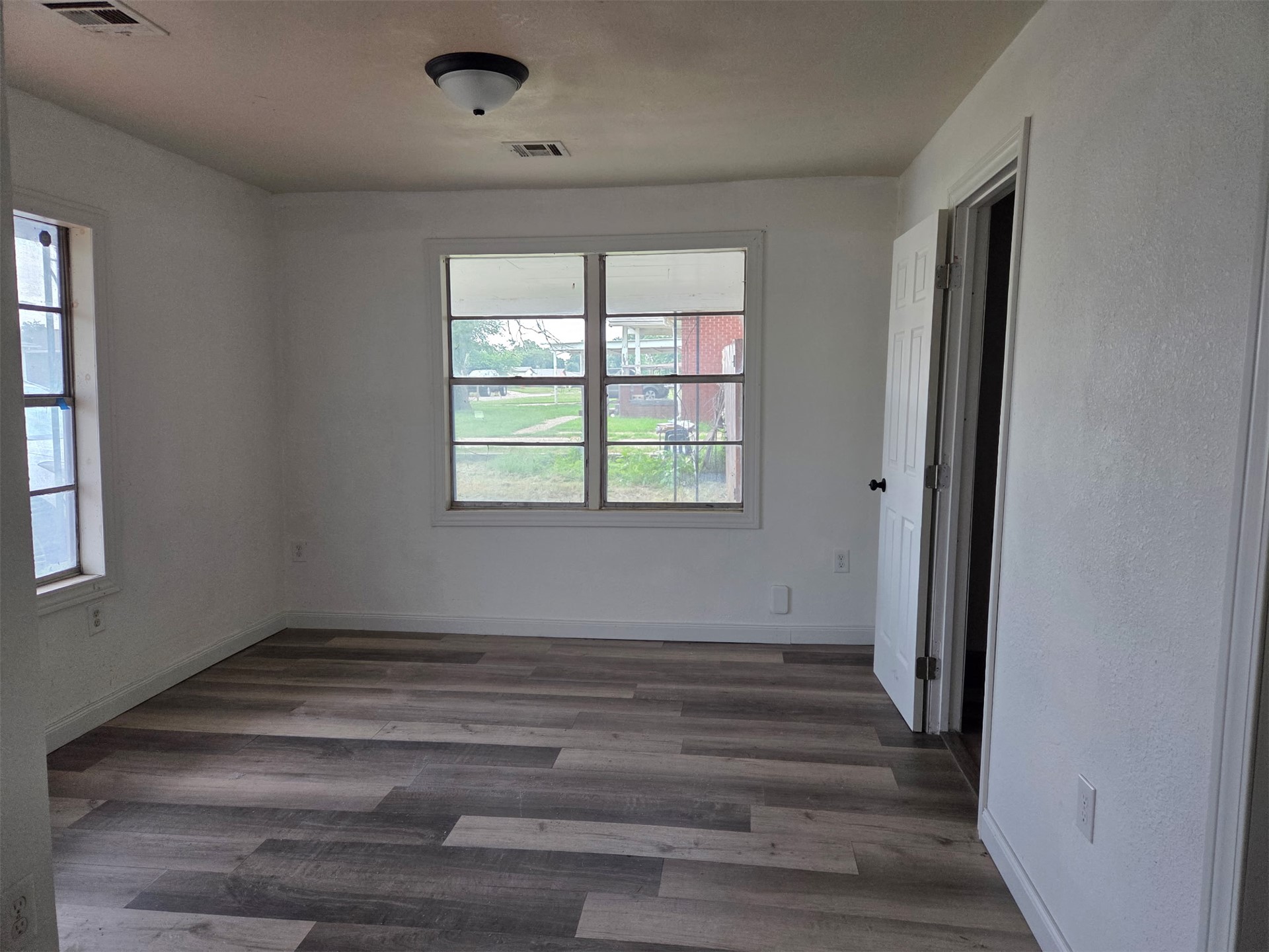 453 NE Elmhurst Avenue Bartlesville OK 74006
