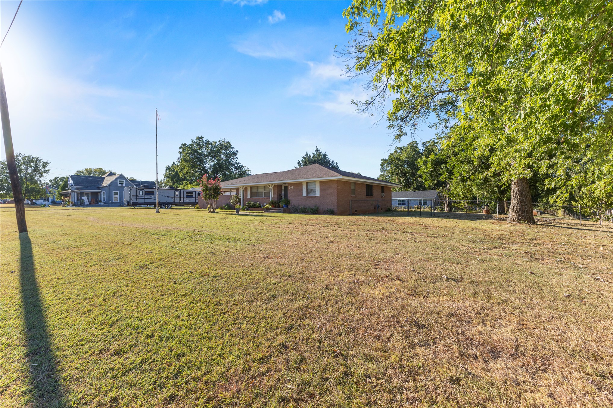 506 E Schmid Wynnewood OK 73098
